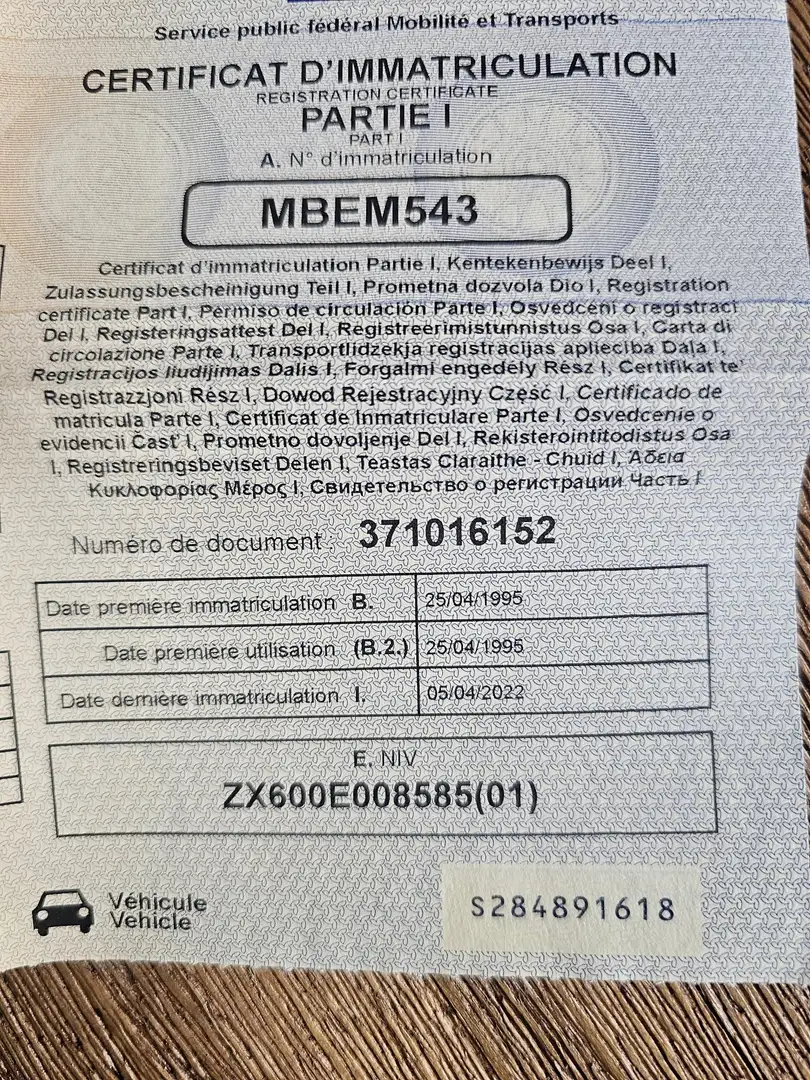 Kawasaki ZZR 600 Schwarz - 1