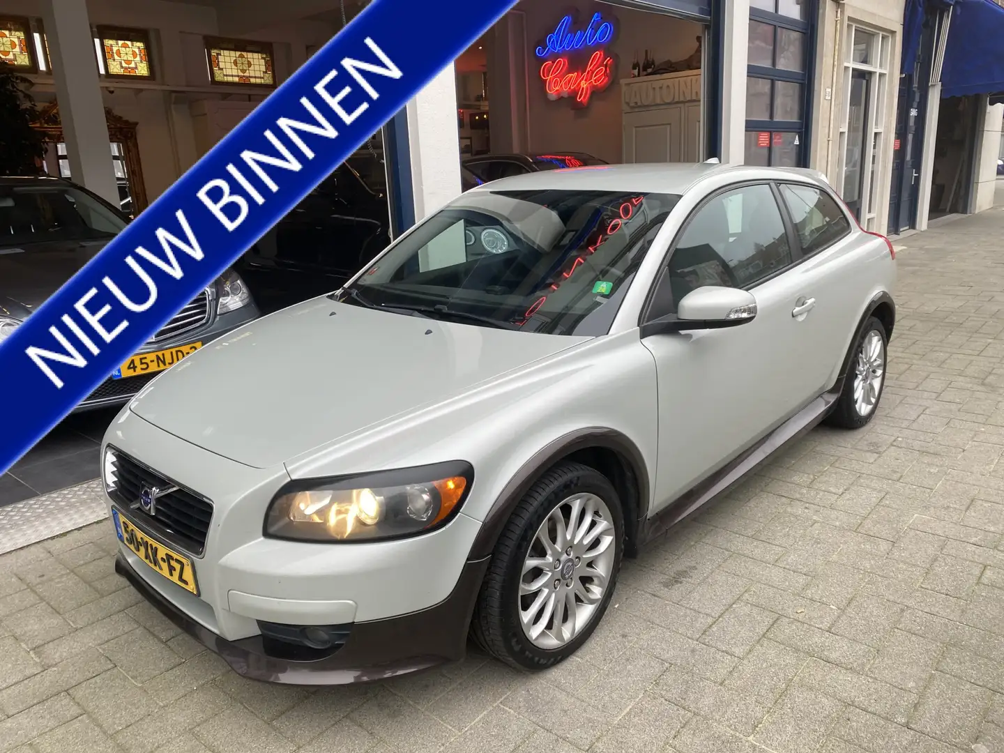 Volvo C30 1.6 Momentum CLIMA/CRUISE/NW APK 02-2026 Wit - 1