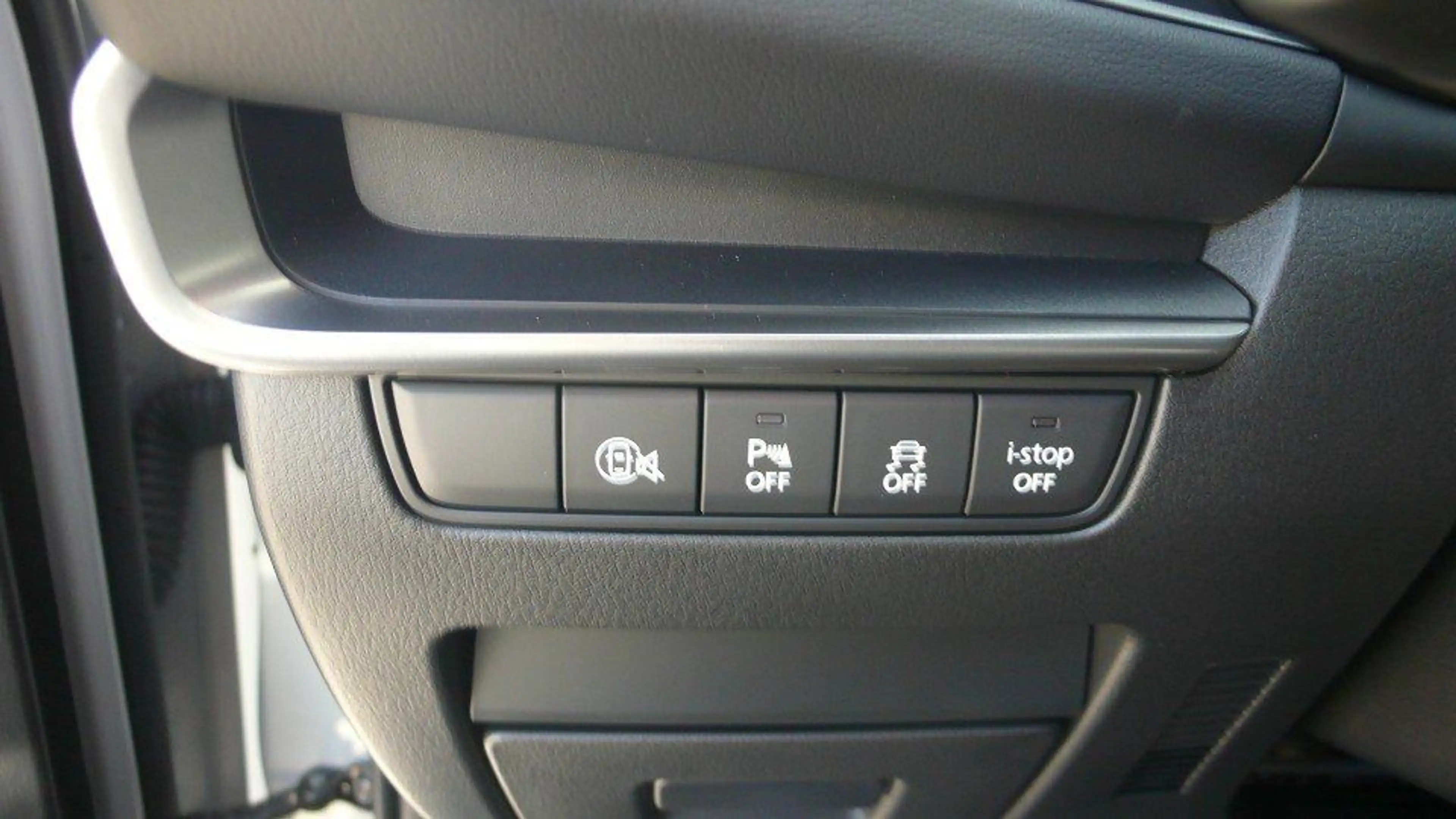 Mazda 3 2.5L e-SKYACTIV G 140PS Homura Automatik — photo 13