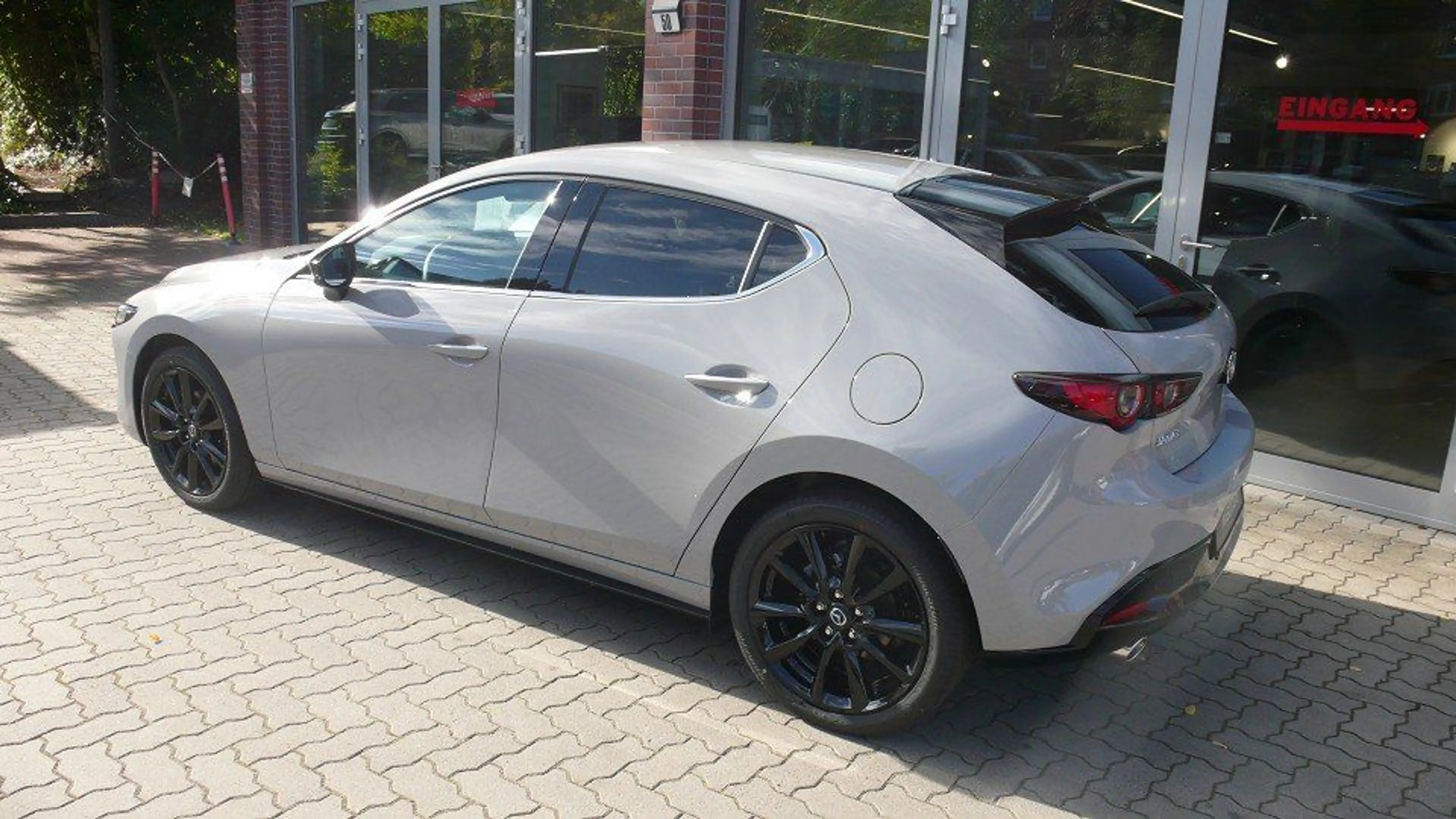 Mazda 3 2.5L e-SKYACTIV G 140PS Homura Automatik — photo 6