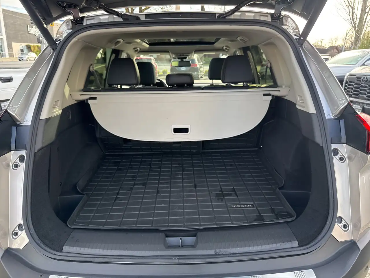Nissan Rogue снимка Nissan Rogue