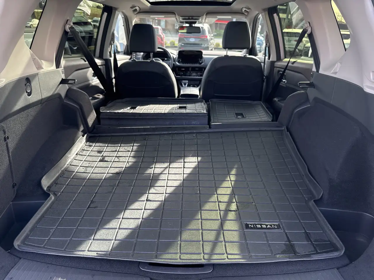 Nissan Rogue снимка Nissan Rogue