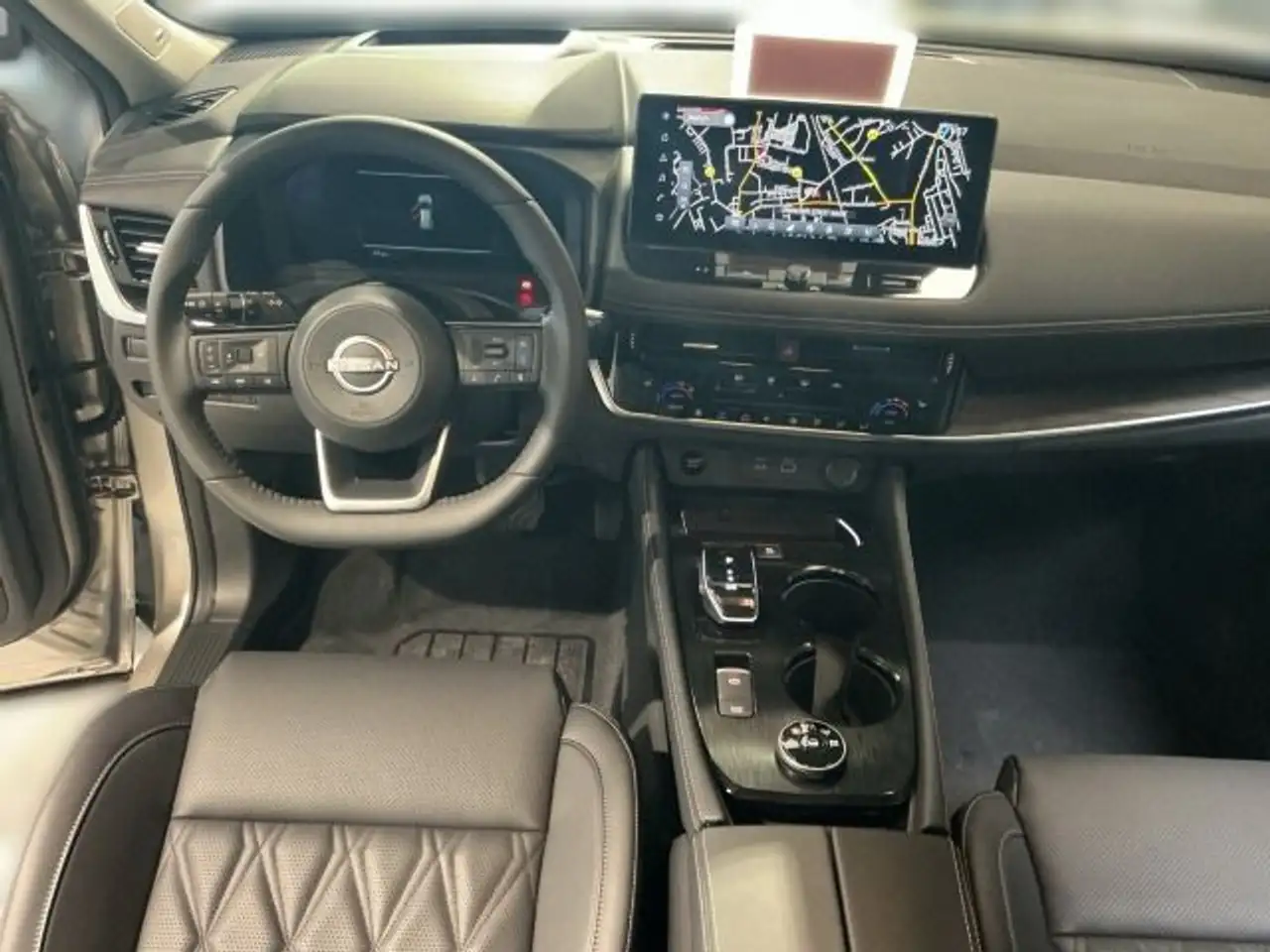 Nissan X-Trail X-TRAIL 1.5 VC-T e-4ORCE 213 PS 4x4 Tekna+ 5 Sit 10