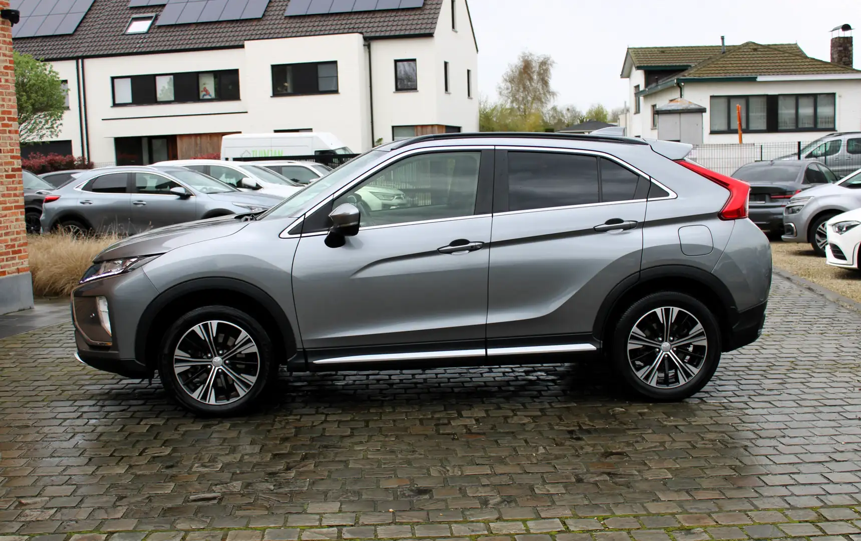 Mitsubishi Eclipse Cross 1.5T 2WD Intense Automaat Gris - 1