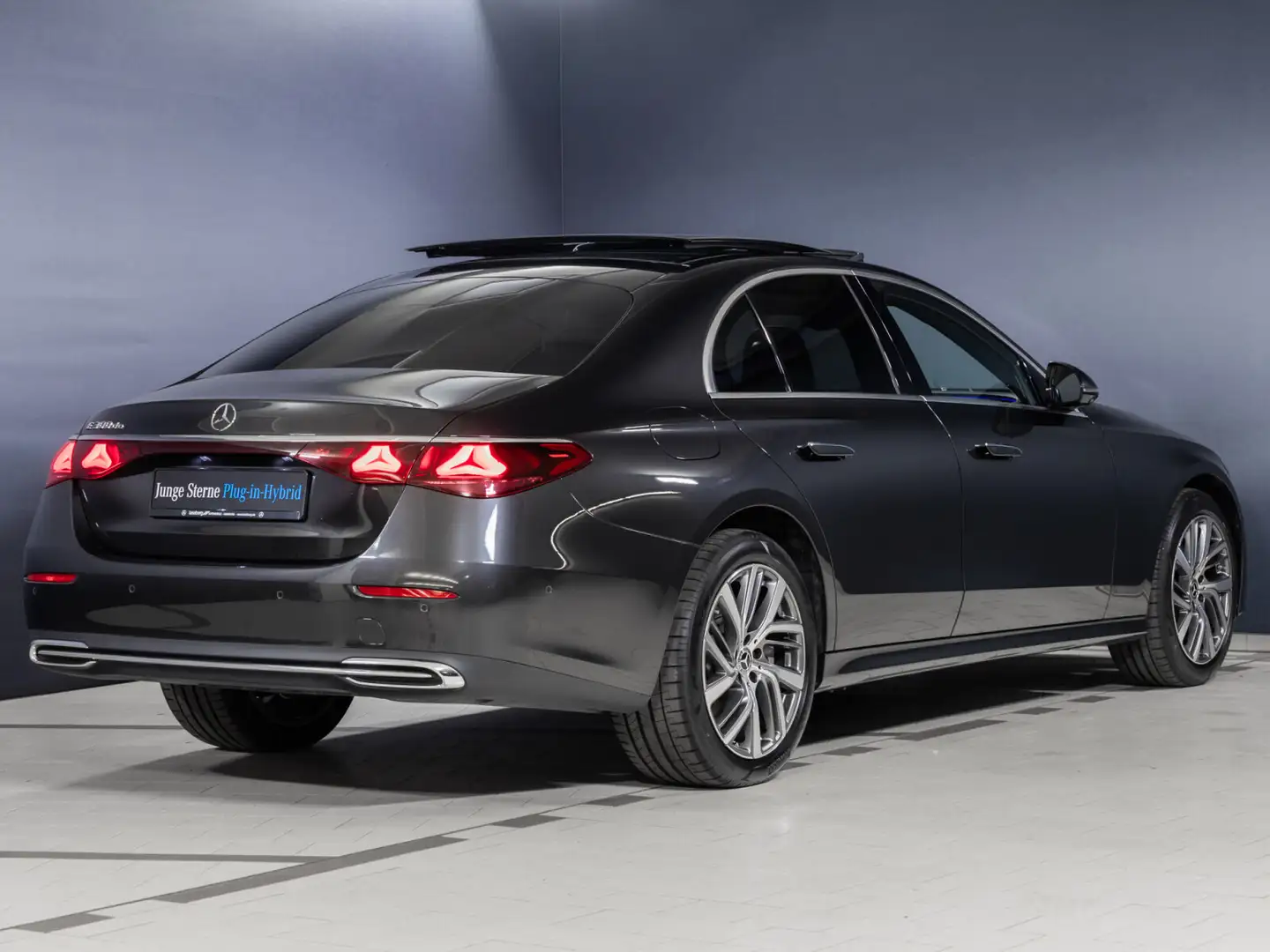 Mercedes-Benz E 300 E 300 de Avantgarde LED/Pano/Distro//Burmester4D Grau - 2