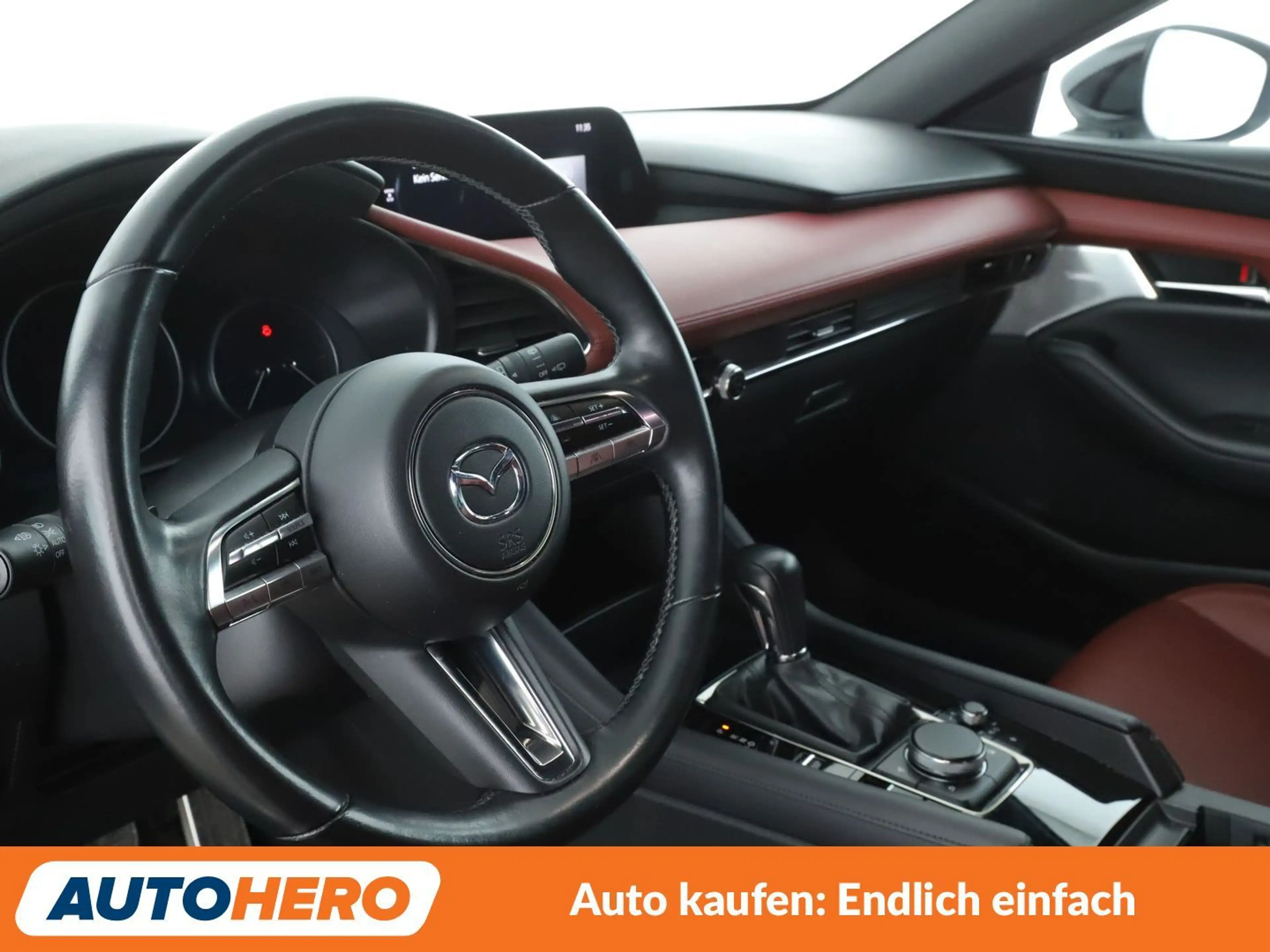 Mazda 3 2.0 Skyactiv-X Mild-Hybrid Selection AWD Aut*NAVI* — photo 11