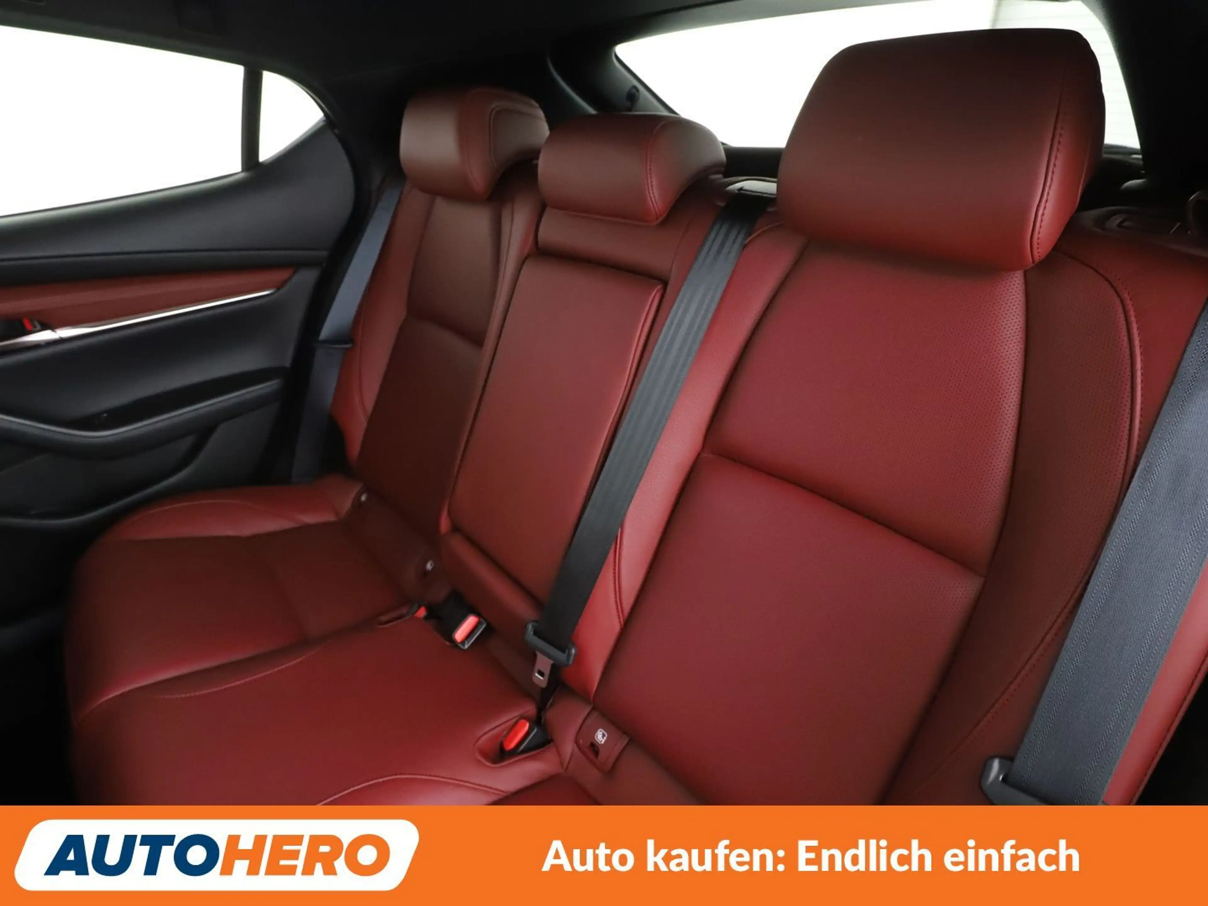 Mazda 3 2.0 Skyactiv-X Mild-Hybrid Selection AWD Aut*NAVI* — photo 14