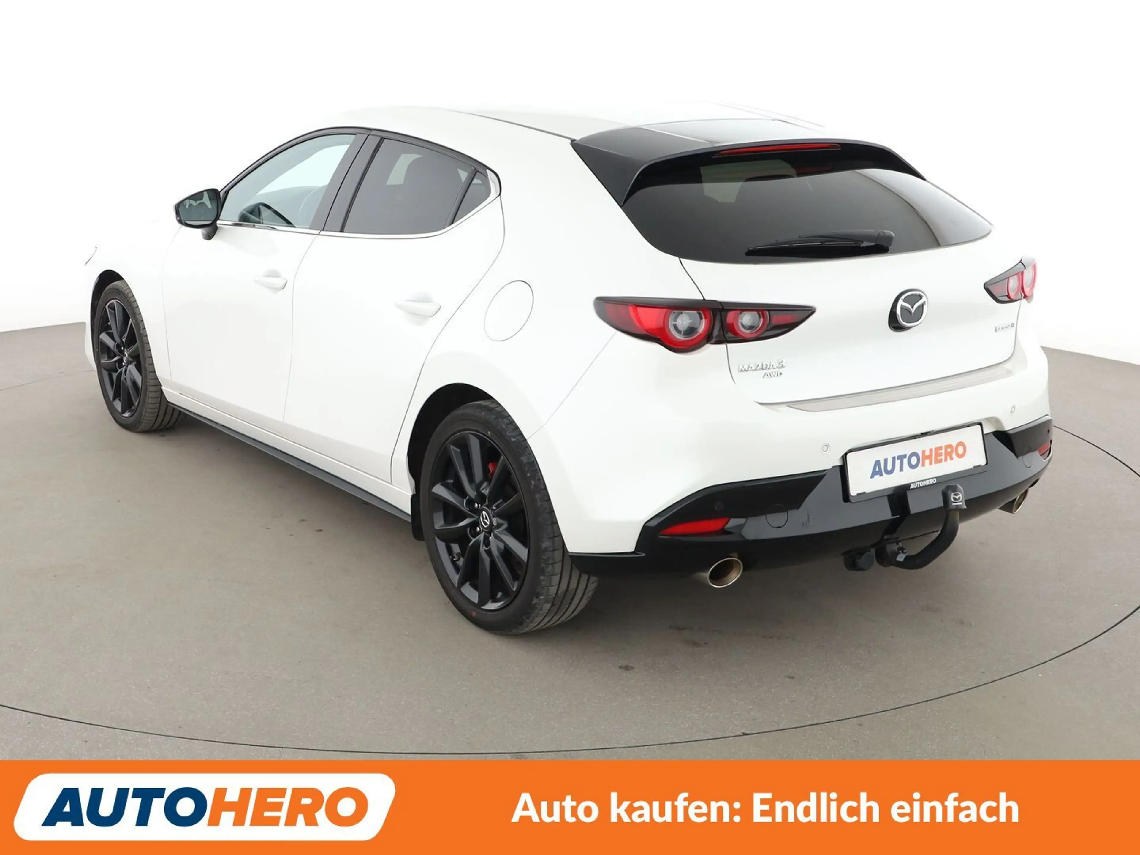 Mazda 3 2.0 Skyactiv-X Mild-Hybrid Selection AWD Aut*NAVI* — photo 4