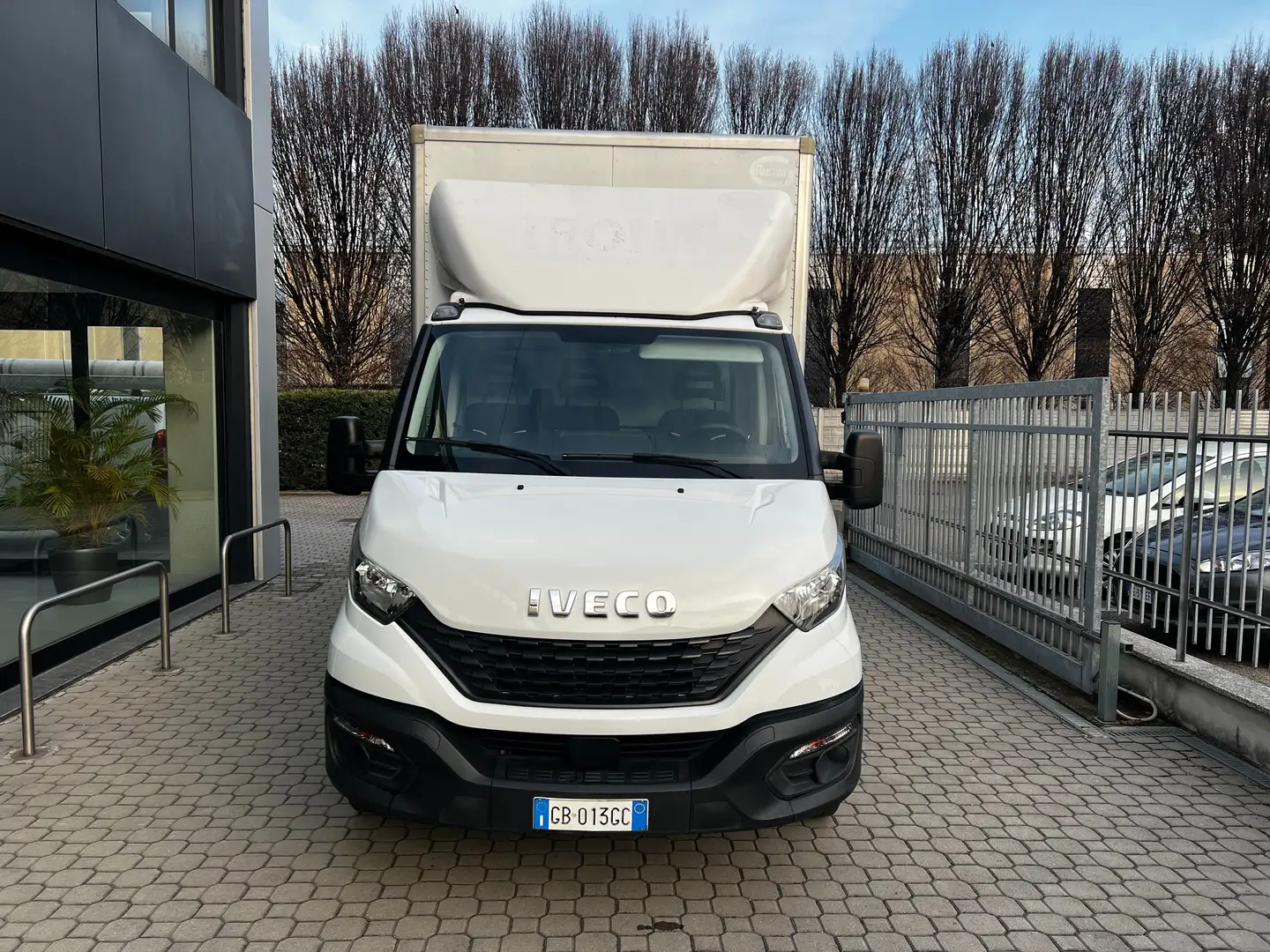 Iveco DAILY 35 S 14H HD CAB EVId 136cv CON SPONDA Blanc - 2