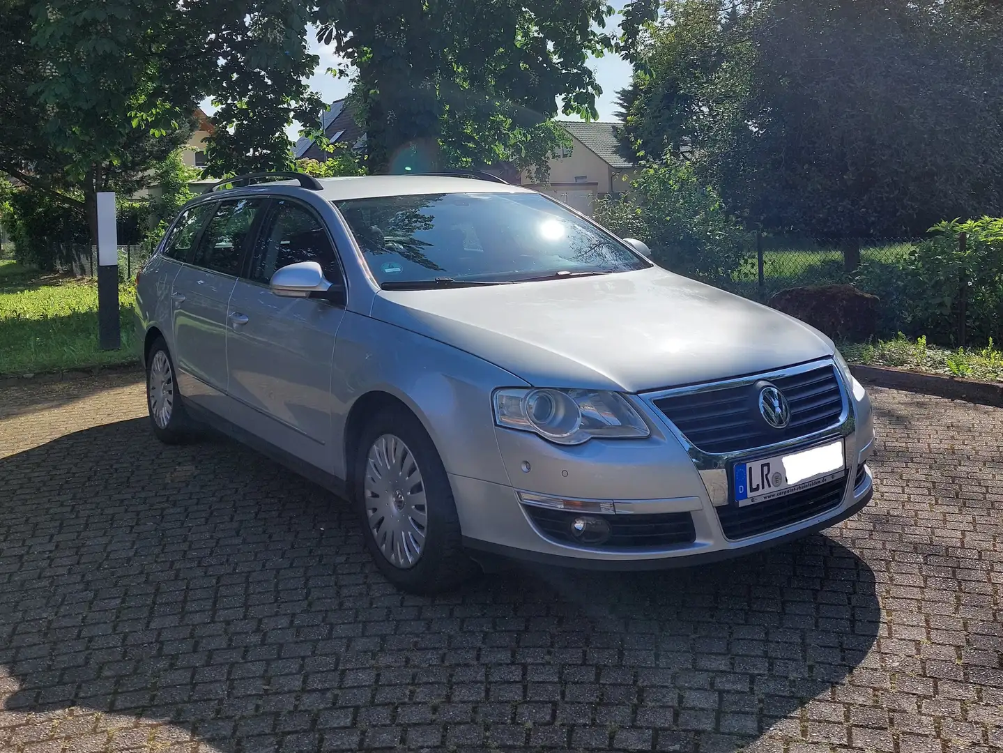 Volkswagen Passat Variant 1.4 TSI Highline BlueMotion Technology Silber - 2