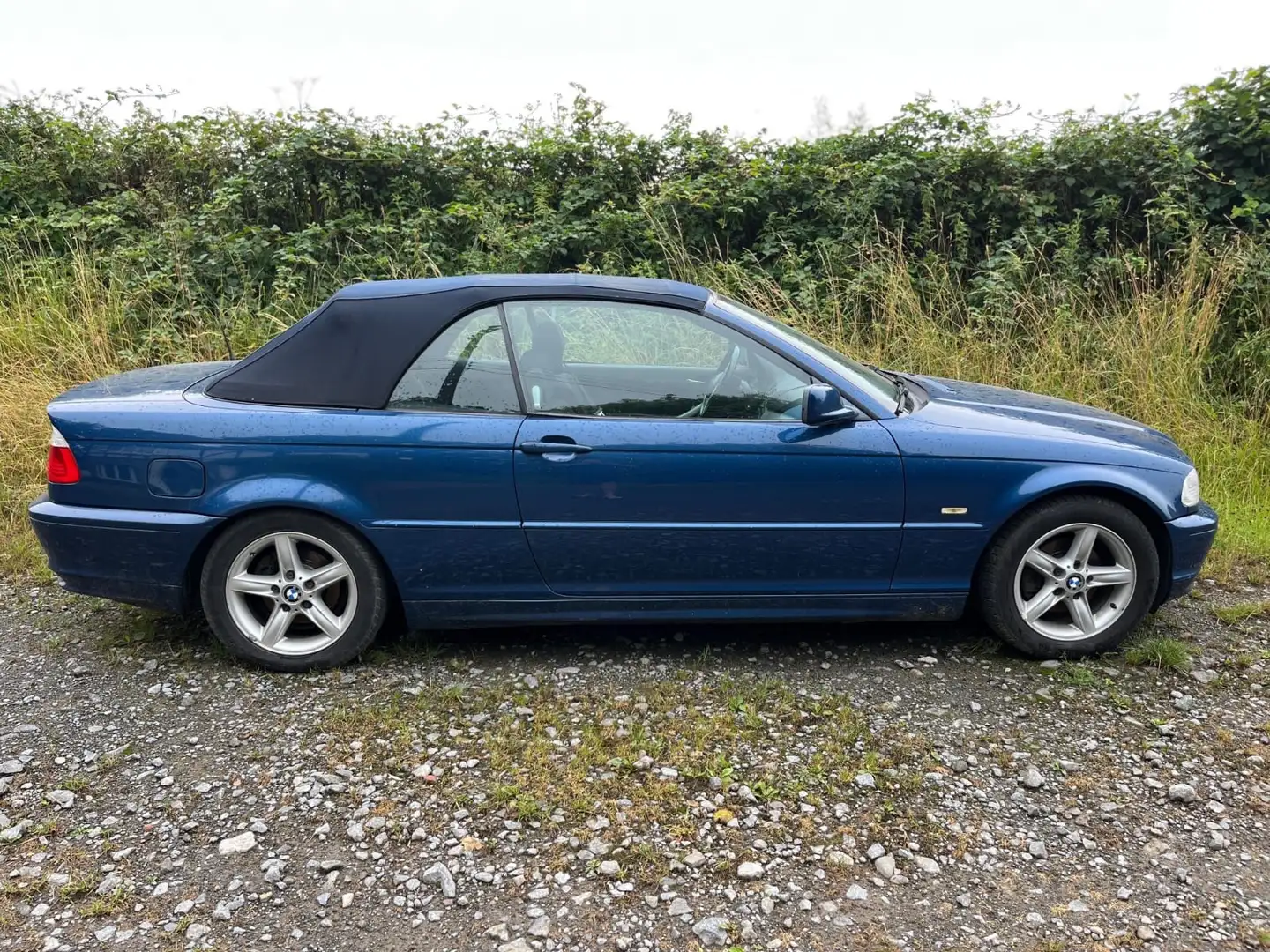 BMW 318 318i Bleu - 1