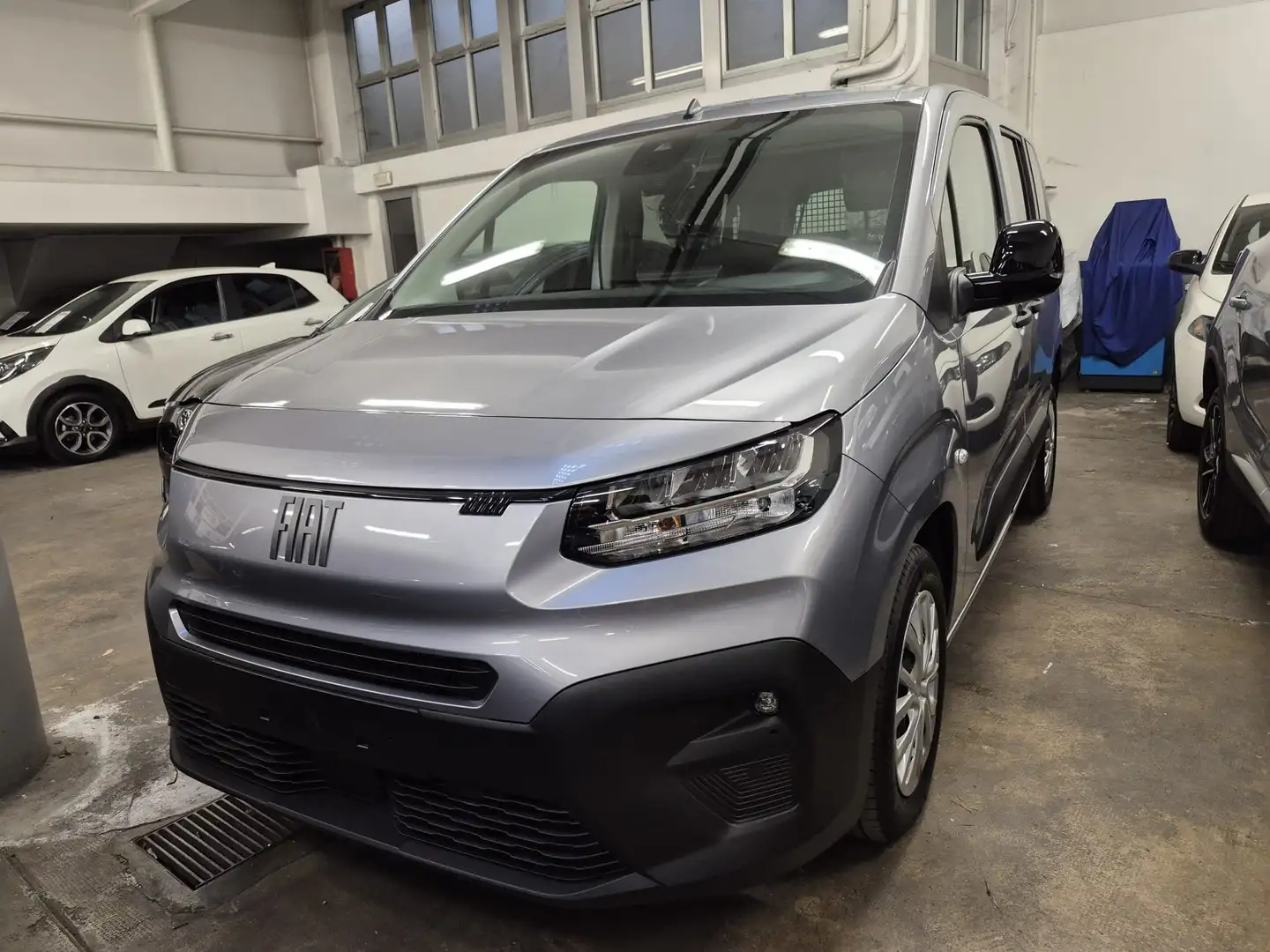 Fiat Doblo AUTOCARRO N1 5 P., 1.5 BLU-HDI 130CV, IVA ESCLUSA Grijs - 2