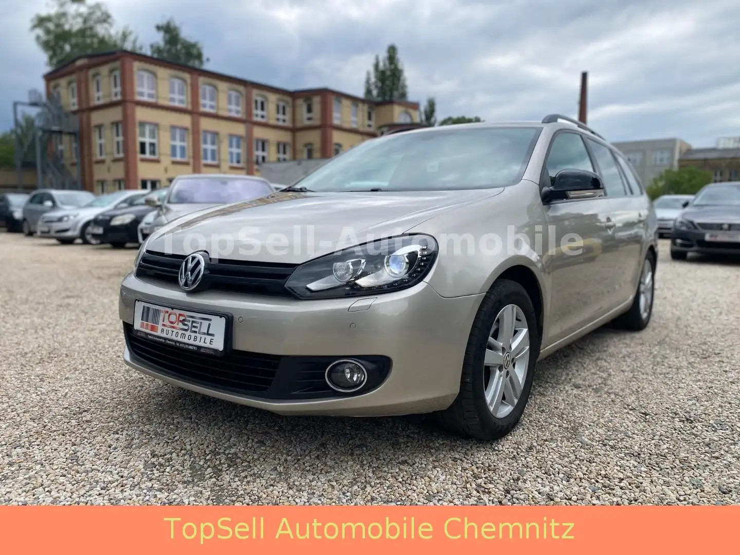 Volkswagen Golf 6 1.4 TSI MATCH Xenon PDC Sitzheizung 2.H Beżowy - 1