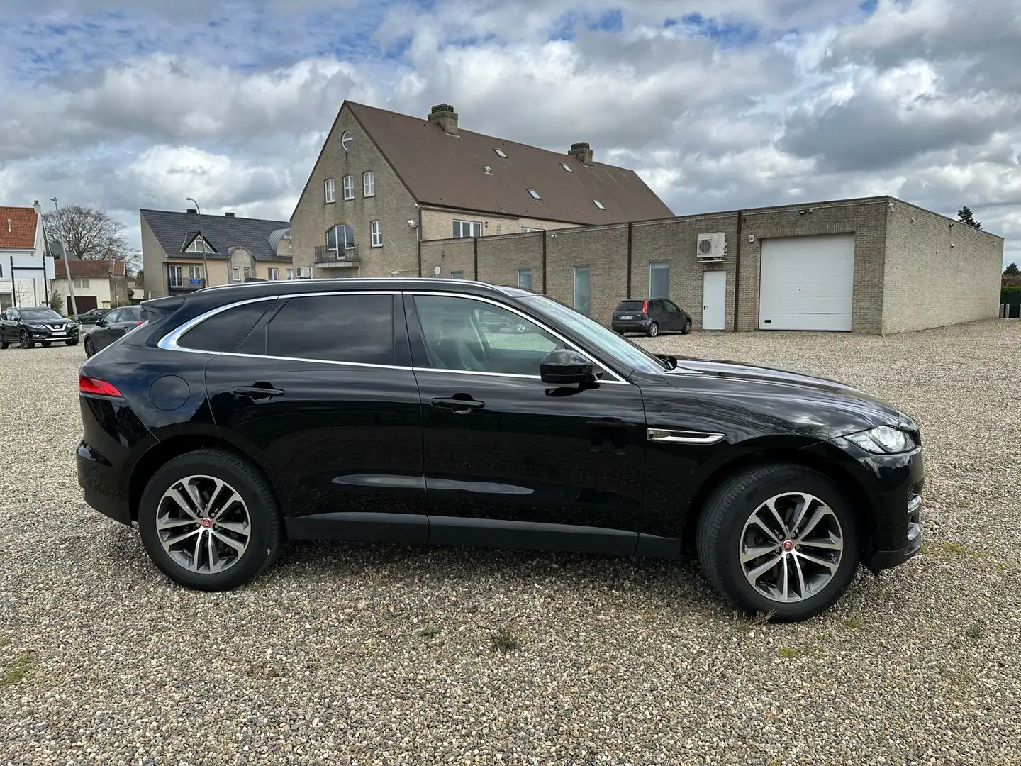 Jaguar F-Pace 3.0 Pure AWD 30d Noir - 2