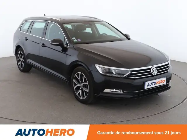 Volkswagen Passat view 8