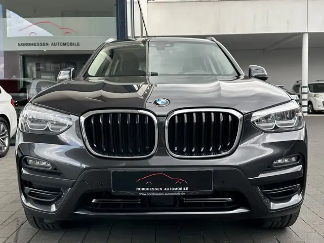 BMW X3 view 5