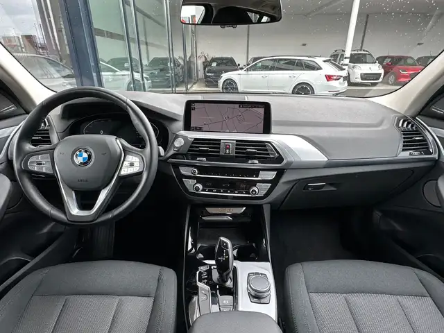 BMW X3 view 12