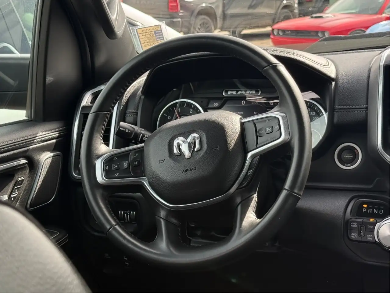 RAM 1500 снимка RAM 1500
