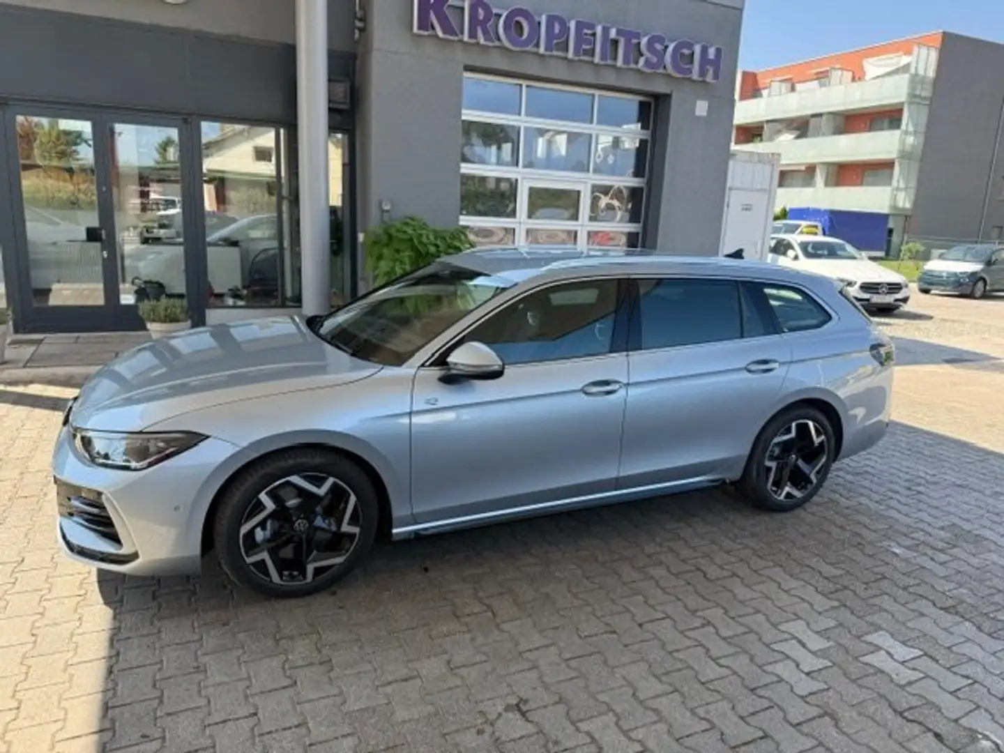 Volkswagen Passat Variant 2.0 TDI 142 kW 4Motion R-Line Silber - 2