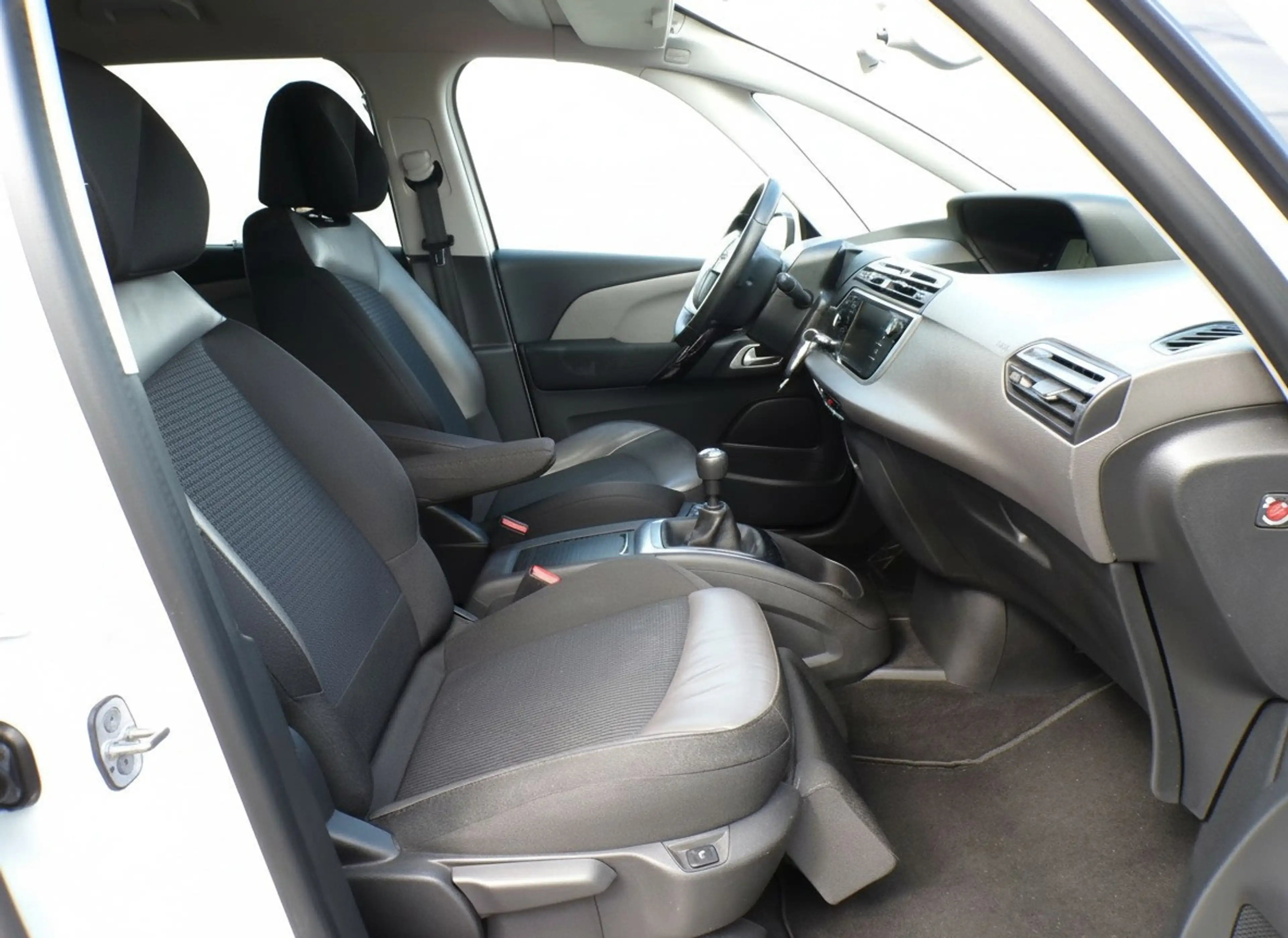 Citroen Grand C4 Picasso 1.2 PureTech Live|Cruise|Cam|Trekh. — photo 10