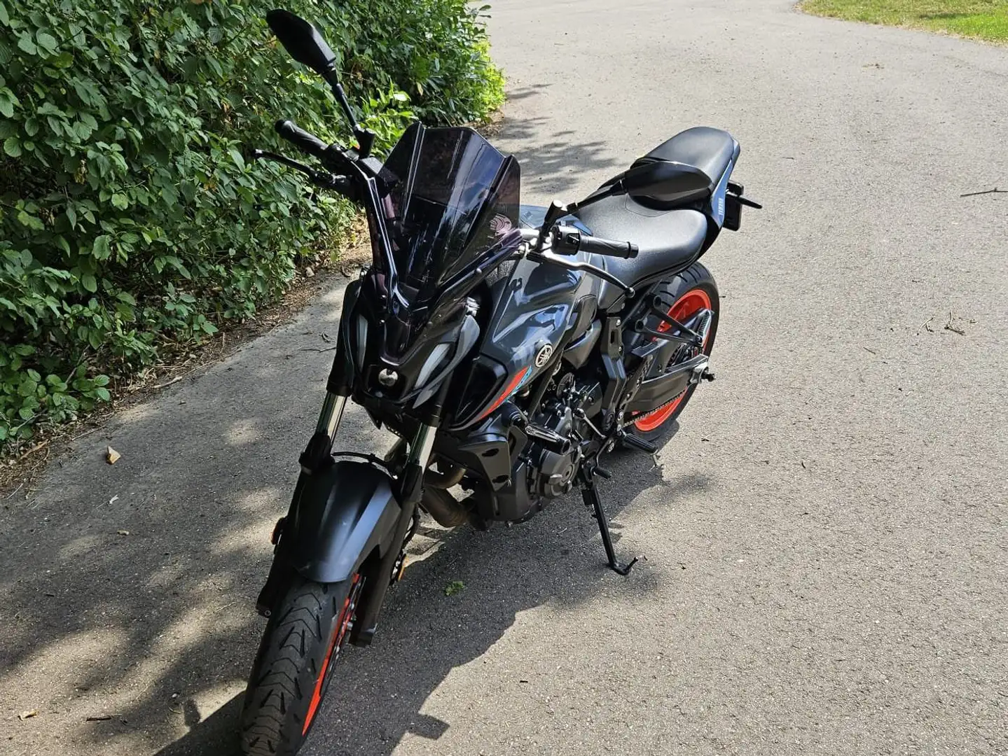 Yamaha MT-07 Storm fluo (54 kW) Grijs - 2