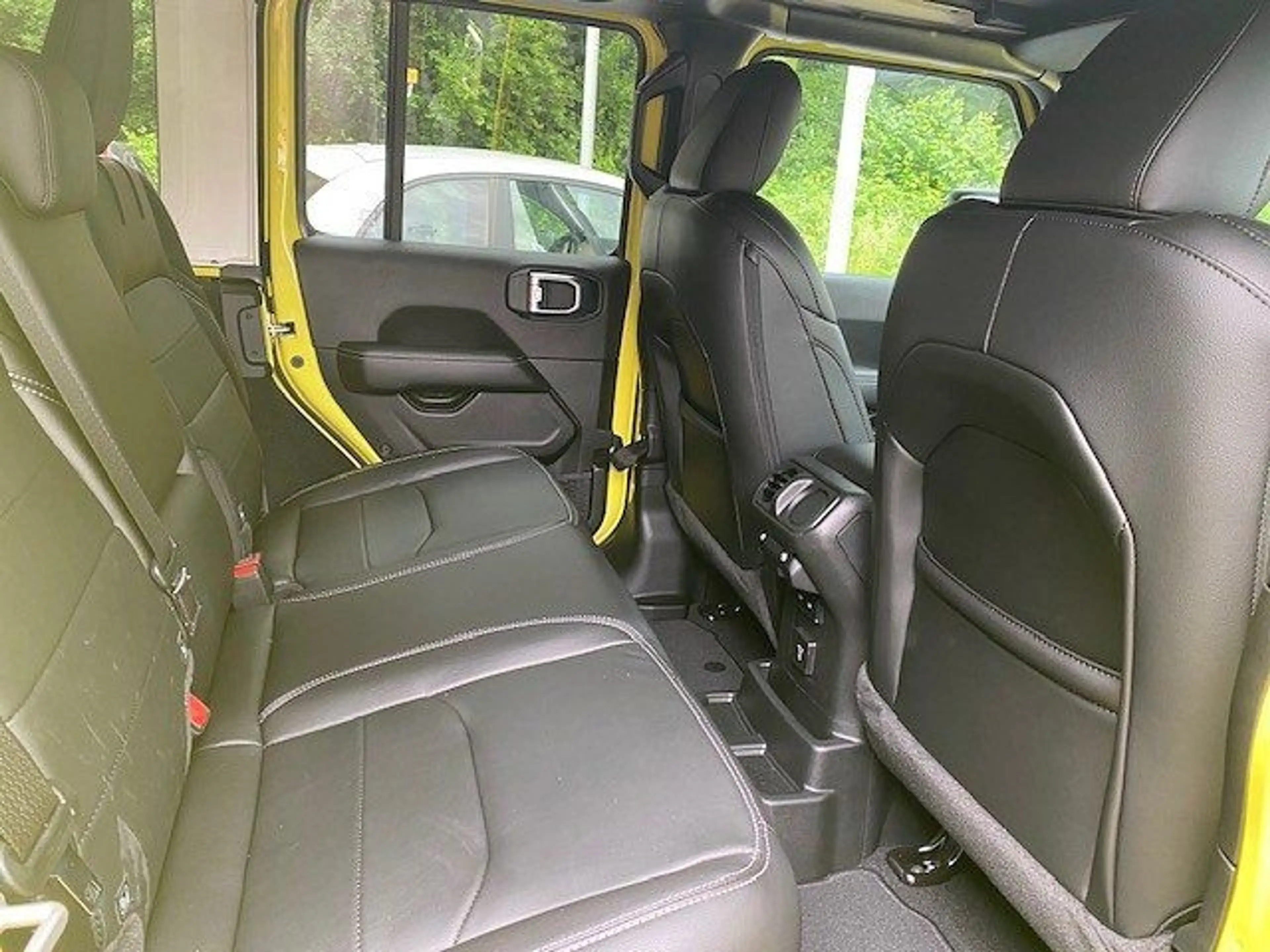 Jeep Wrangler Unlimited 4xe 2.0 EU6d PHEV MY23 Sahara — photo 9