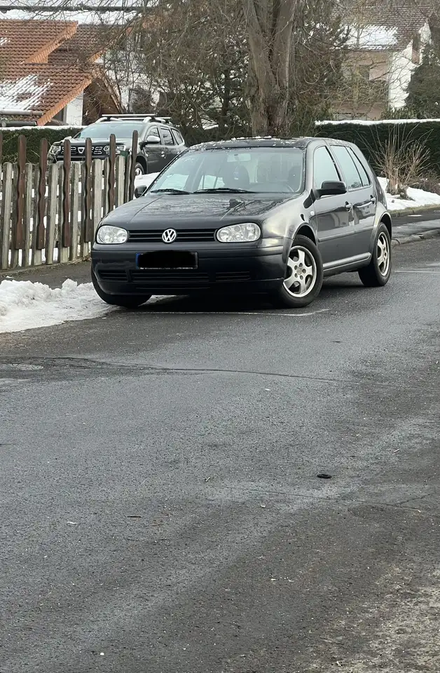 Volkswagen Golf 4 (1999) — 5-Türer, Alufelgen, Sch, foto 2