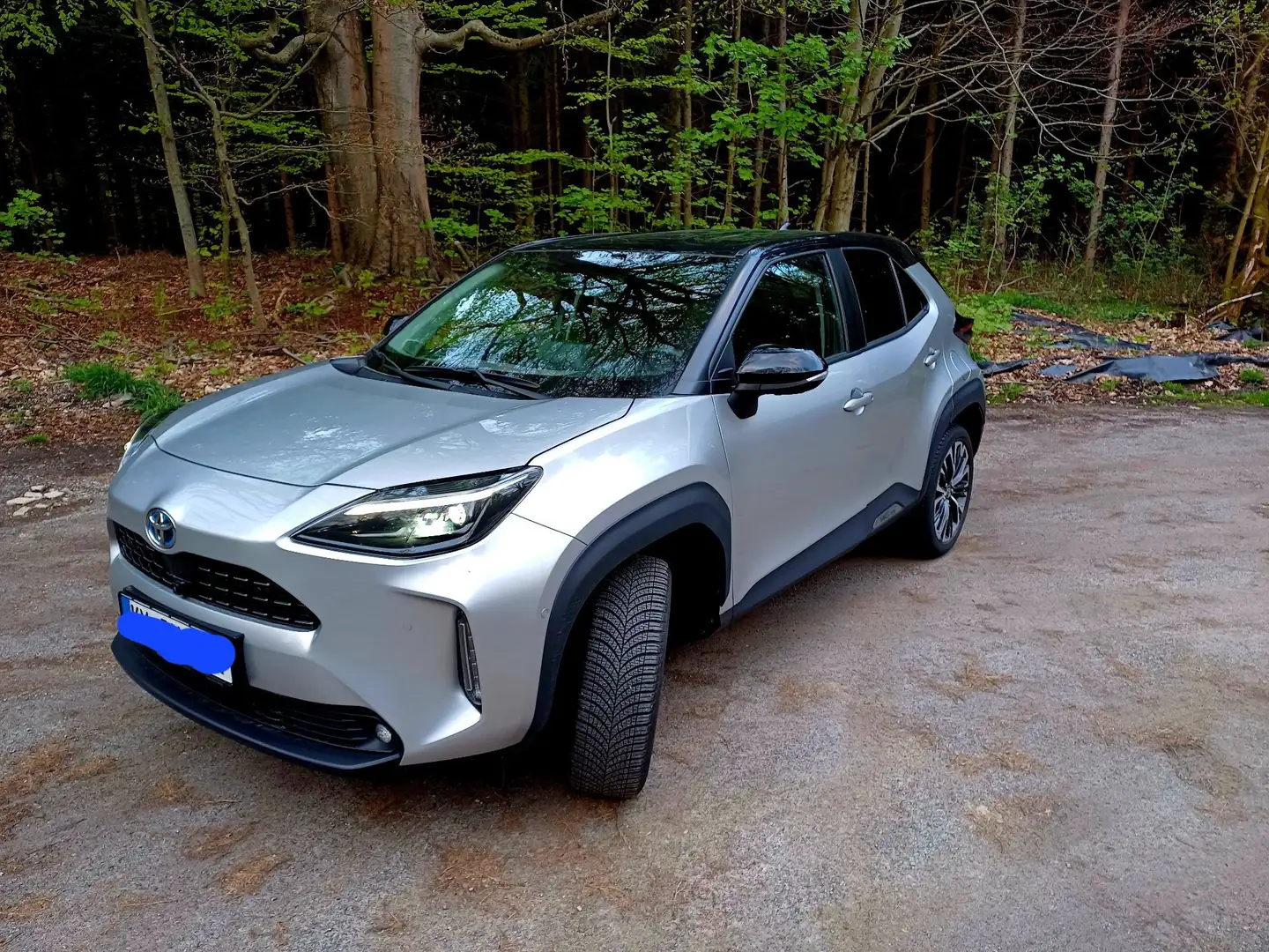 Toyota Yaris Cross Hybrid 1.5 VVT-i Elegant Grau - 1