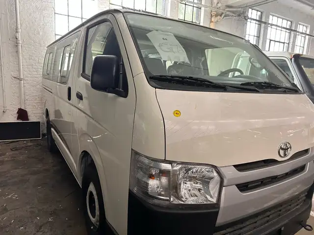 Toyota Hiace Toyota Hiace 2.5  15 places ONLY EXPORT OUT OF EU