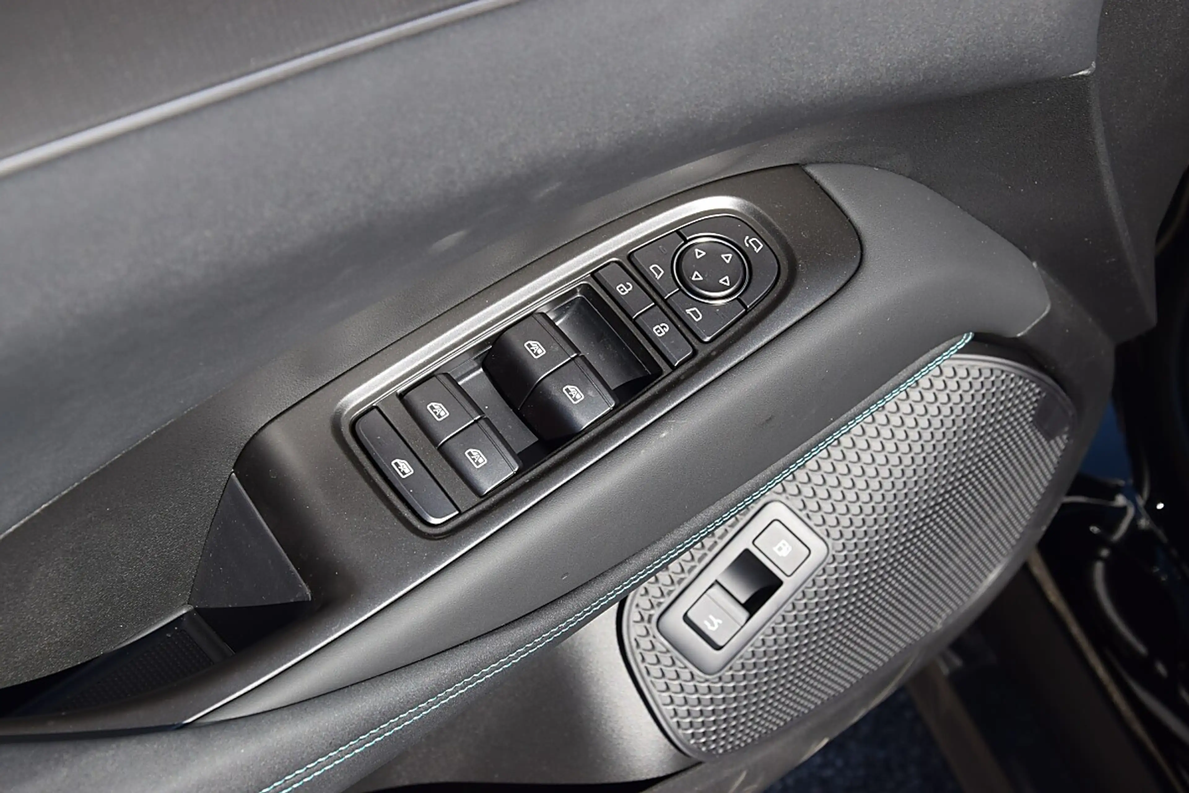 BYD Seal 6 DM-i Touring PHEV 19kWh Comfort Österreich Pake... — photo 14