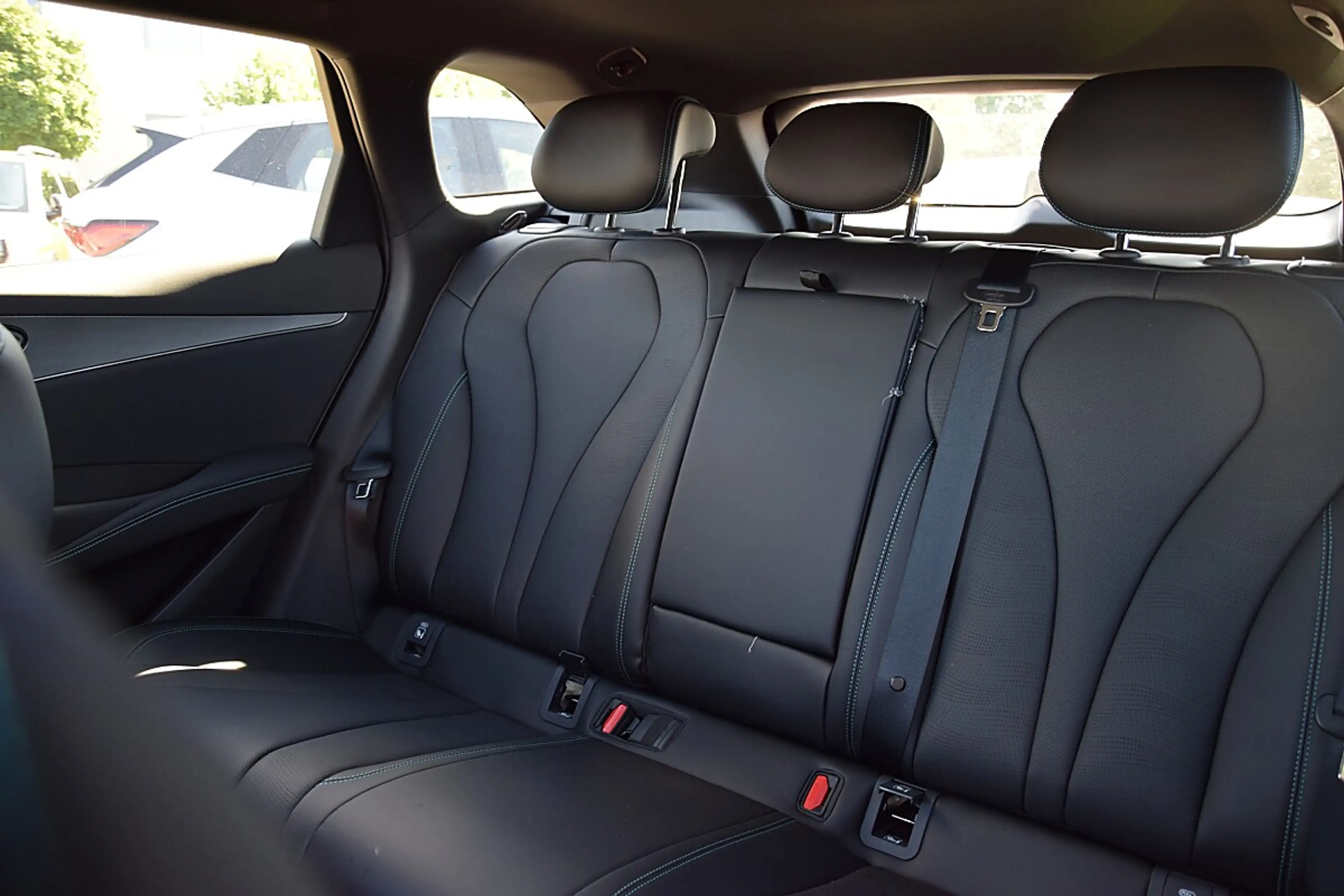 BYD Seal 6 DM-i Touring PHEV 19kWh Comfort Österreich Pake... — photo 15