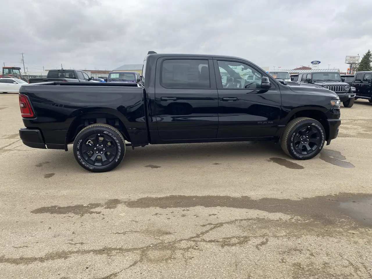 RAM 1500 снимка RAM 1500