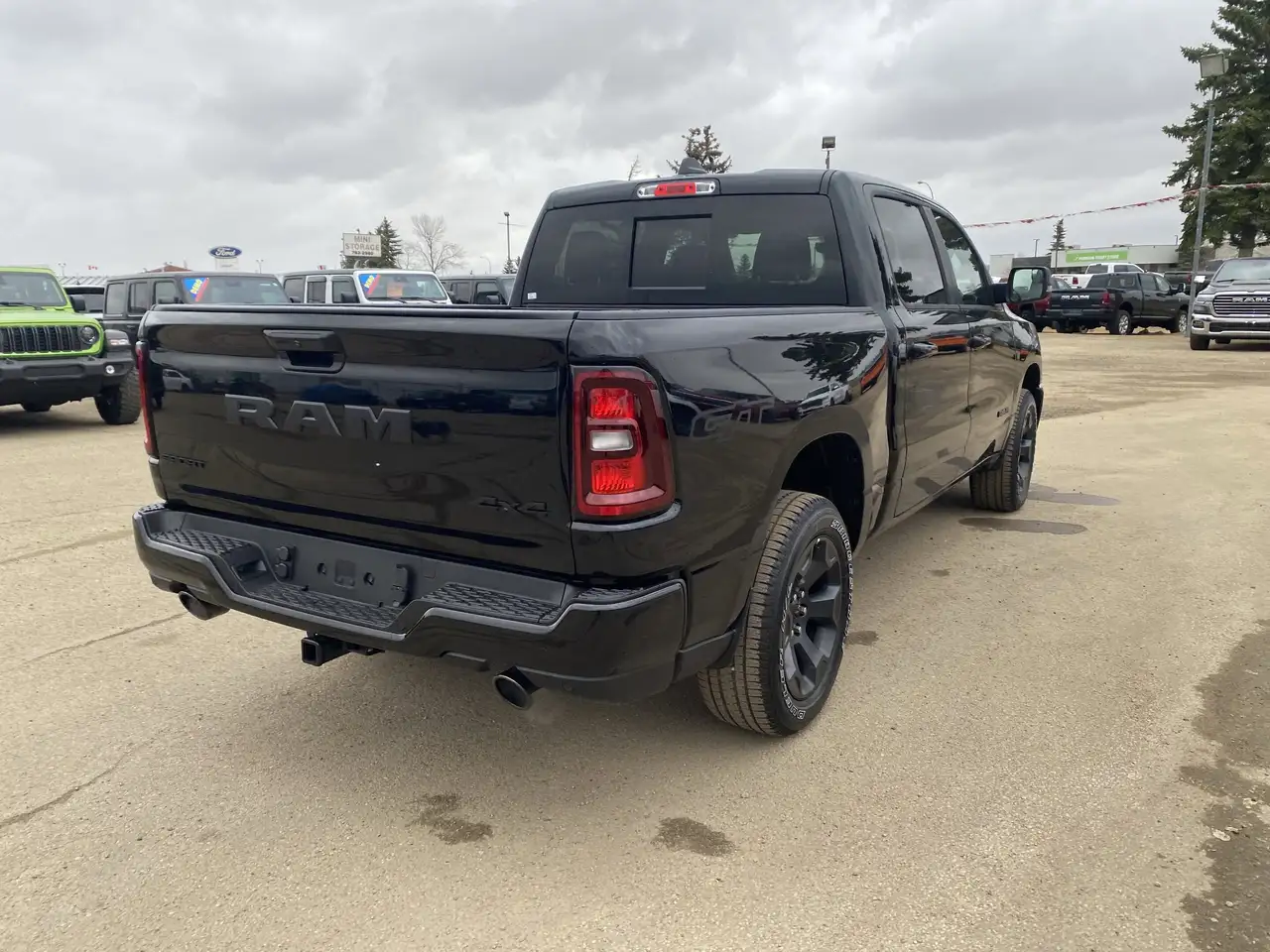 RAM 1500 снимка RAM 1500