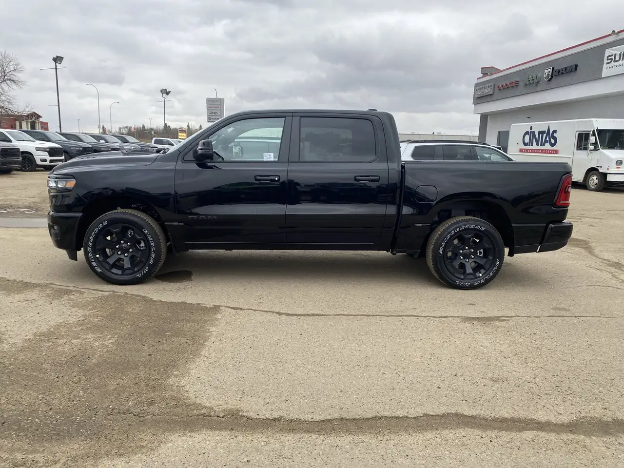 RAM 1500 снимка RAM 1500