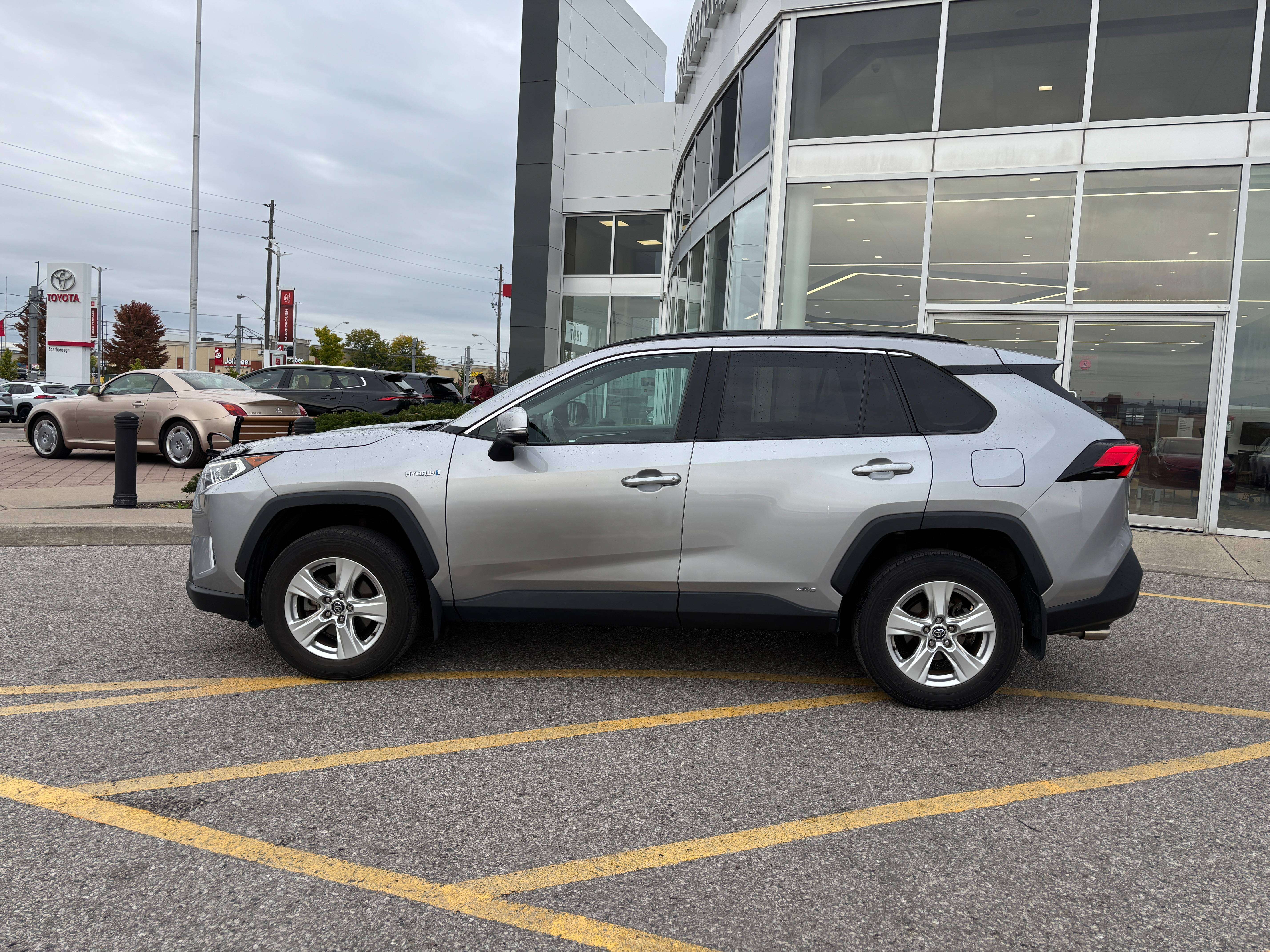 used 2020 Toyota RAV4 car, priced at $31,995