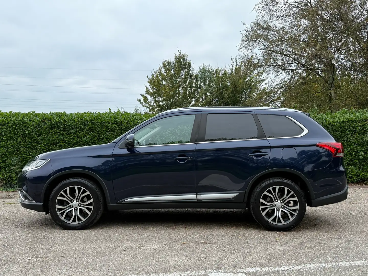 Mitsubishi Outlander 2.0 Executive Edition Automaat | 7 Persoons | Came Bleu - 2