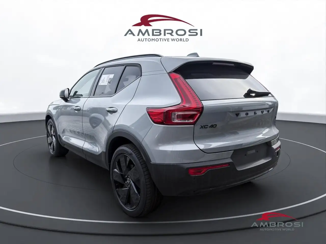 Volvo XC40 2026