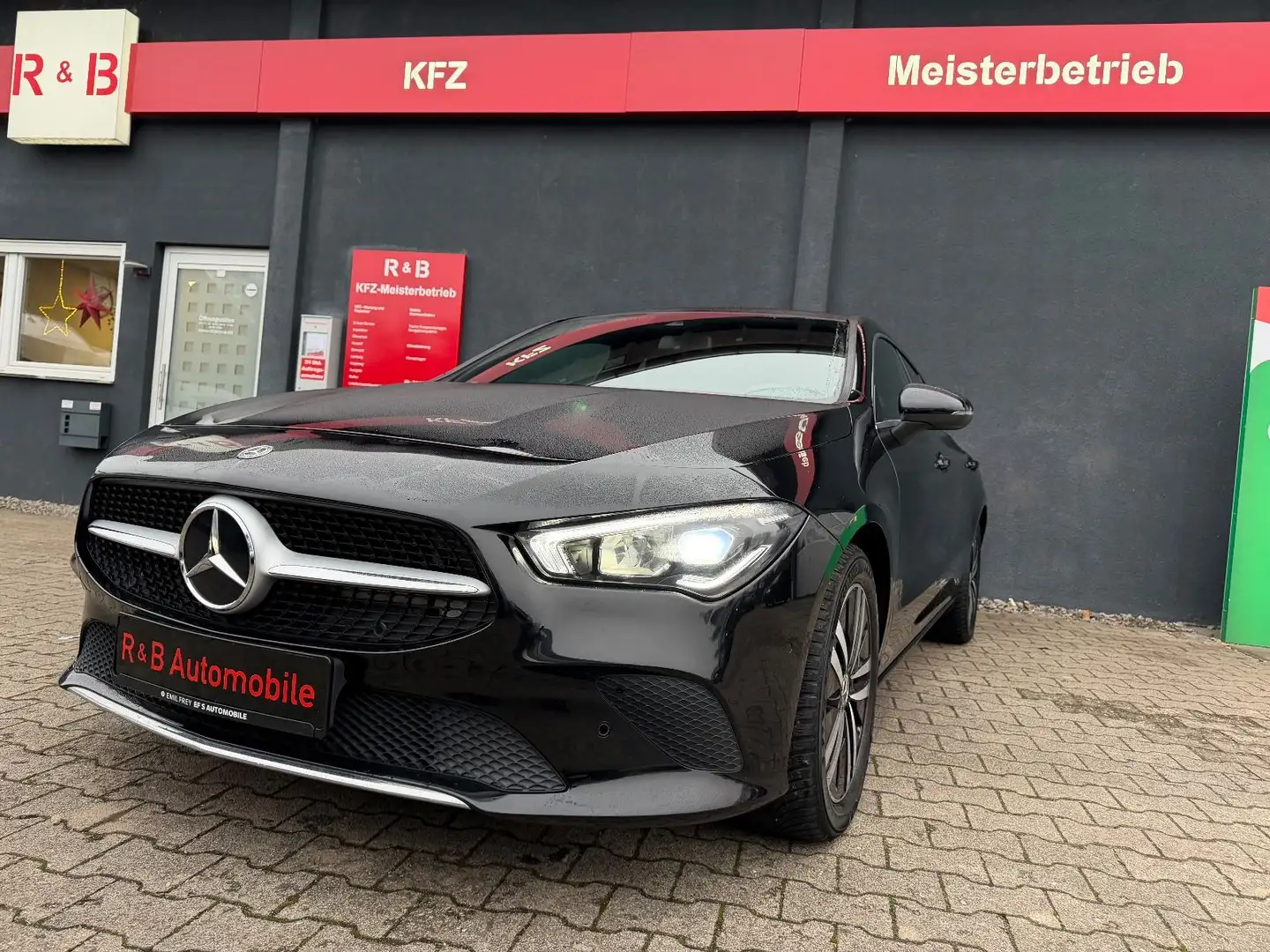Mercedes-Benz Sonstige CLA Shooting Brake CLA 180*Navi*Led*RFK Schwarz - 2