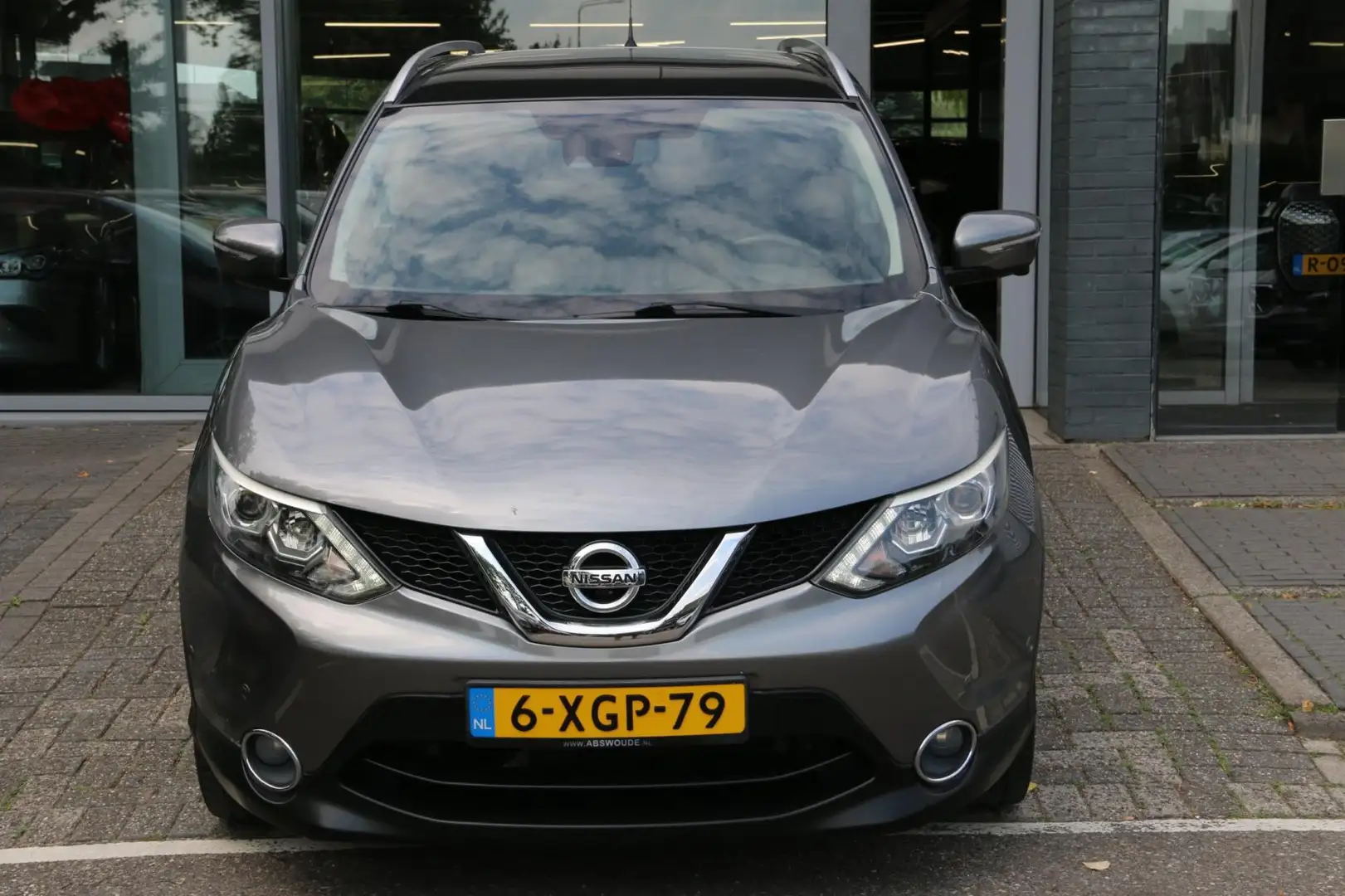 Nissan Qashqai 1.2 Tekna PANO-DAK LEDER NL-AUTO NAP! Grijs - 2