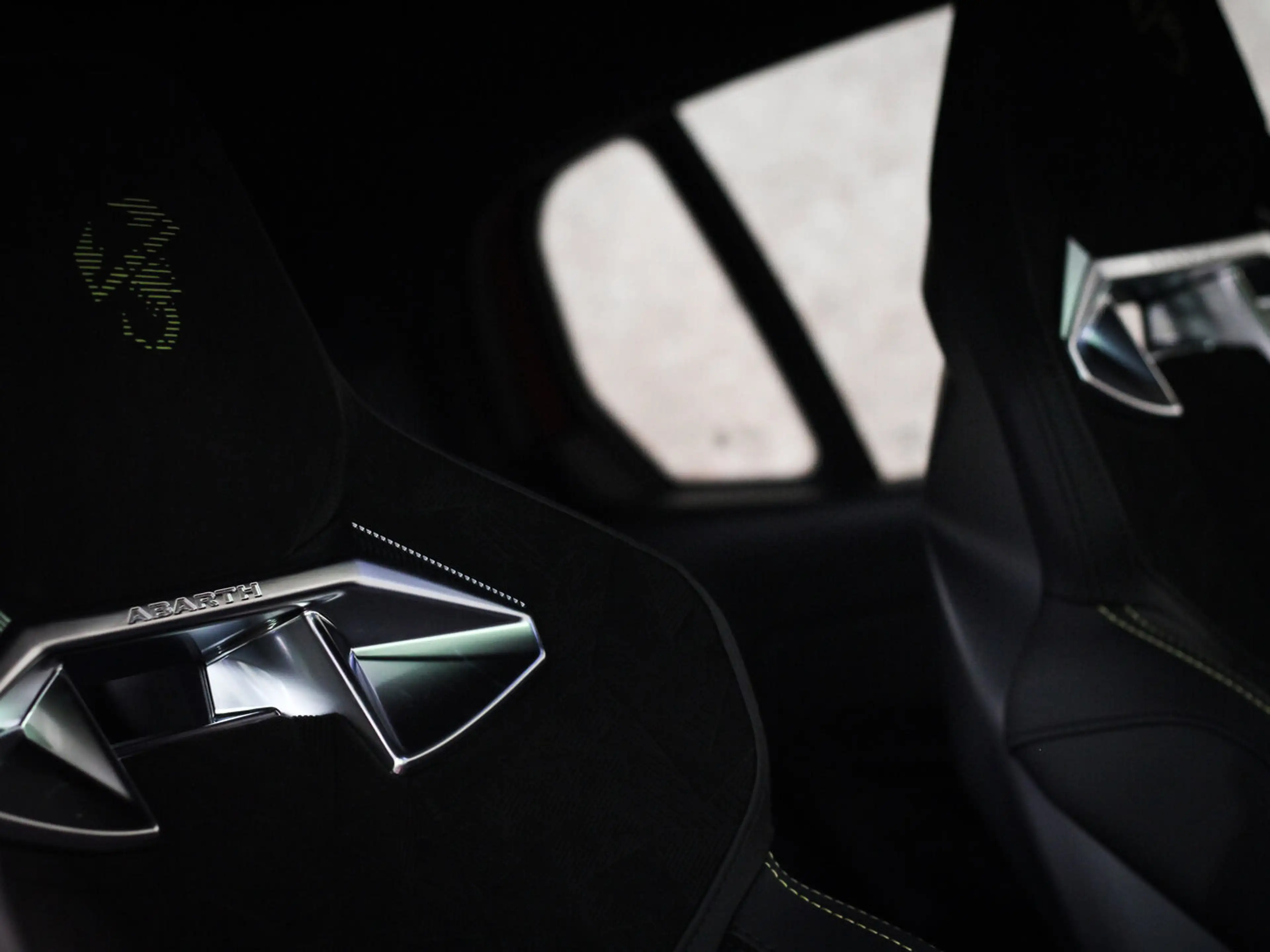 Abarth 600e Competizione — photo 13