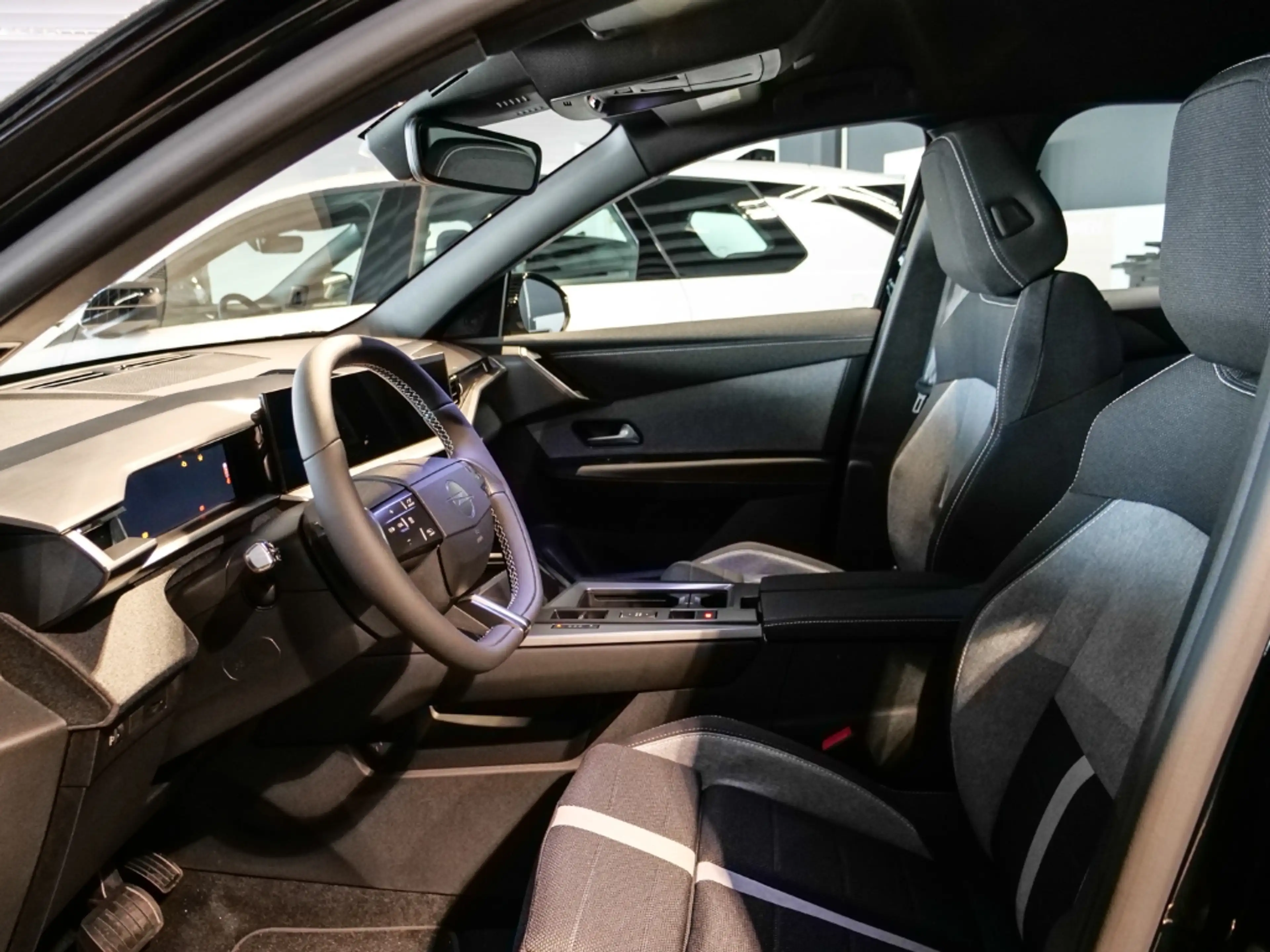 Opel Grandland 48V Mild- Hybrid Edition Komfort Paket AWR 19 Zoll — photo 6