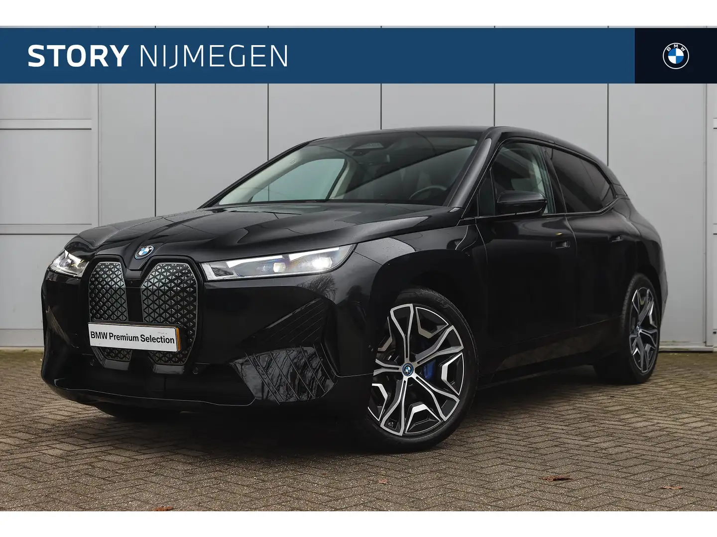 BMW iX xDrive40 / Sportpakket / Laserlight / Parking Assi Zwart - 1