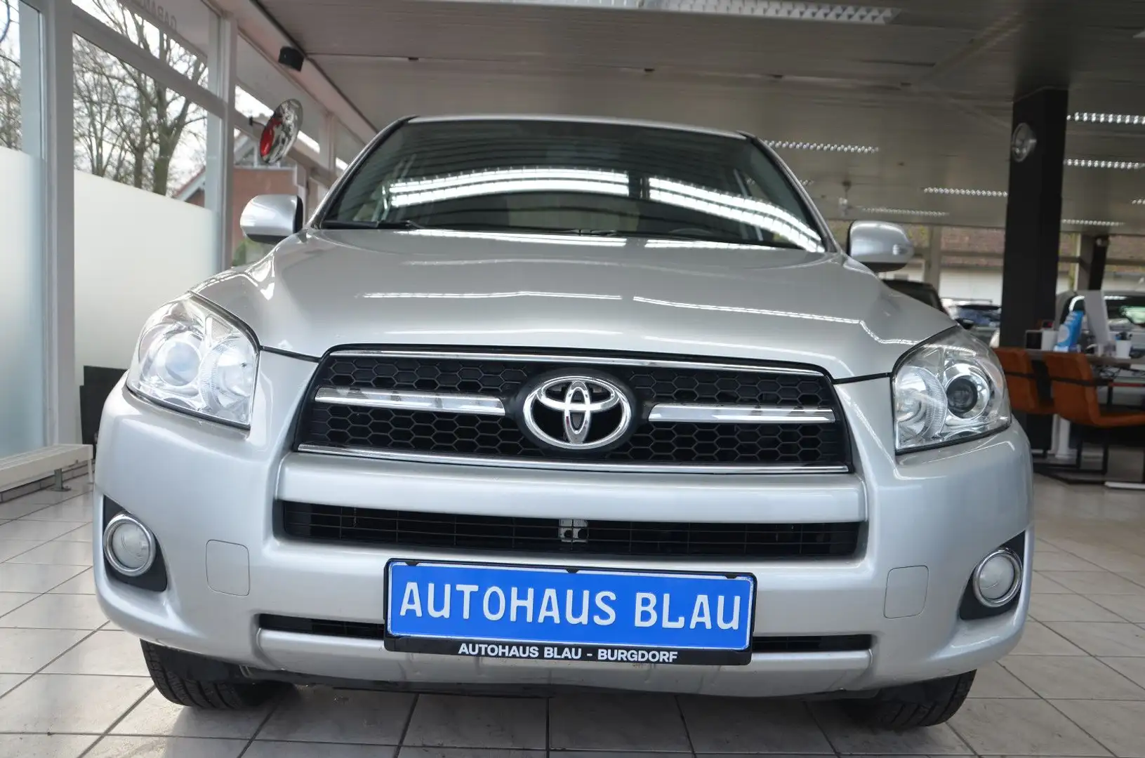 Toyota RAV 4 2.0 Valvematic 4x2 *KLIMAAUTO*ERST 110TKM! Silber - 2