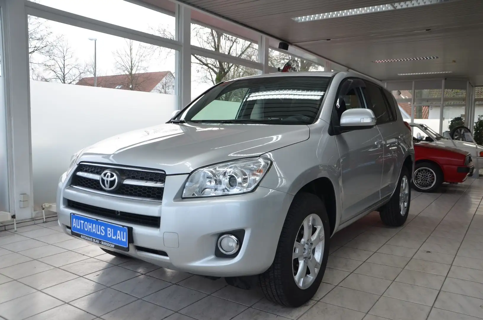 Toyota RAV 4 2.0 Valvematic 4x2 *KLIMAAUTO*ERST 110TKM! Silber - 1