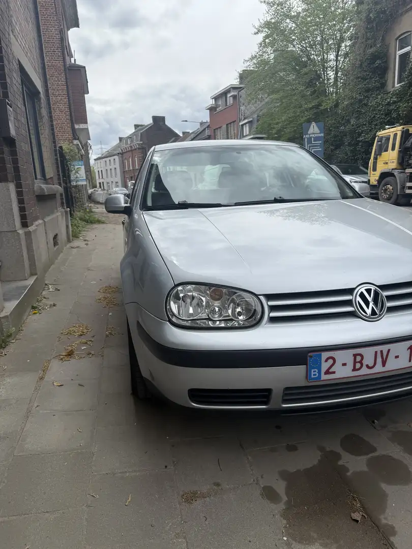 Volkswagen Golf 1.9 TDi - 1