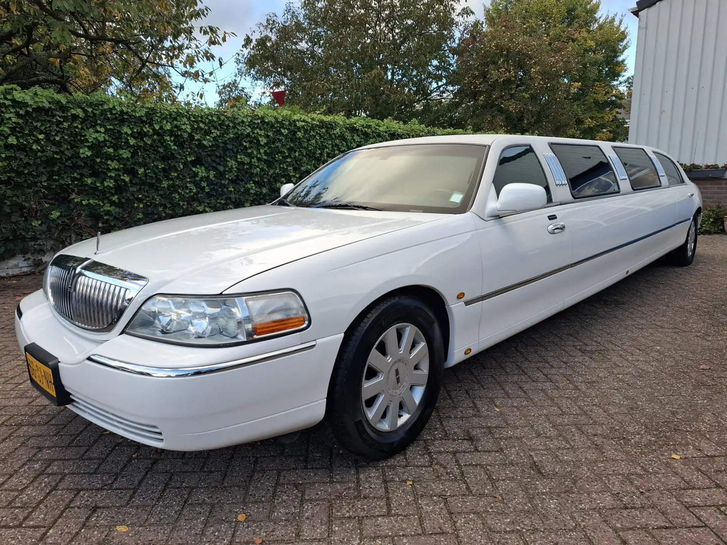 Lincoln Town Car STRETCH 4.6 V8 15650.- INCL BTW 9-PERSOONS LIMOUSI Bílá - 1