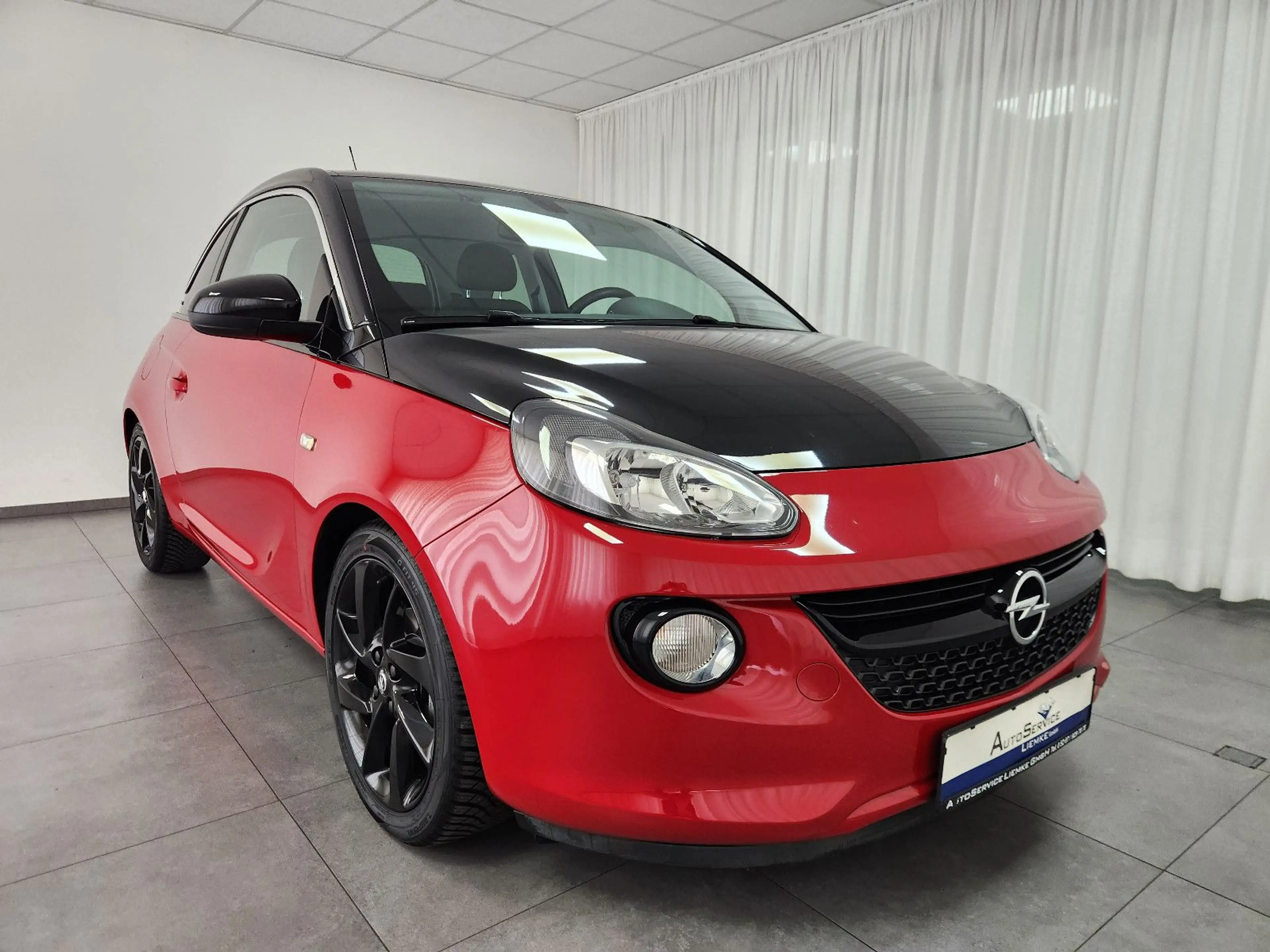 Opel Adam BLACK JACK 1.4 87PS SHZ TEL CarPlay M&S PDC