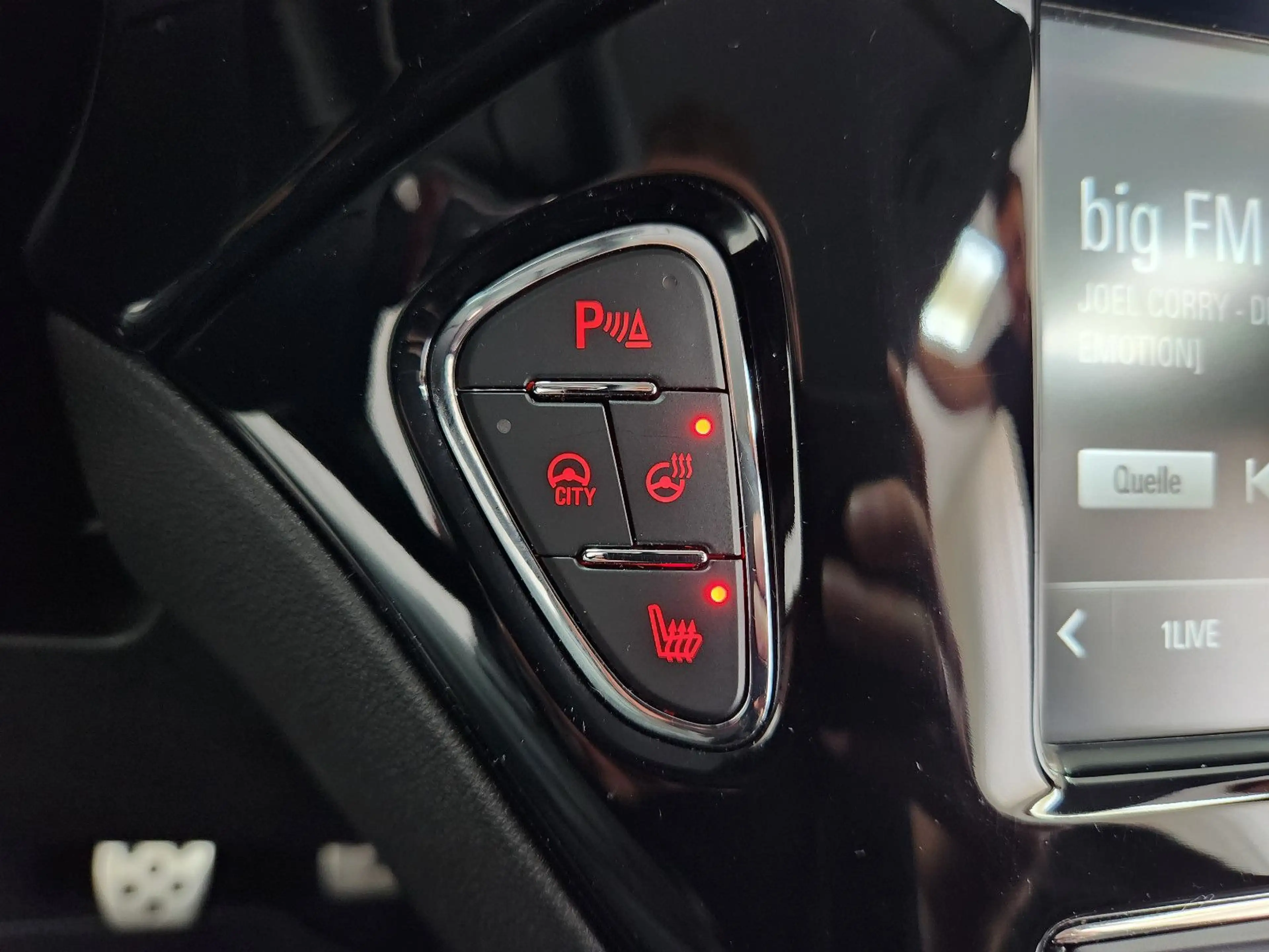 Opel Adam BLACK JACK 1.4 87PS SHZ TEL CarPlay M&S PDC — photo 15