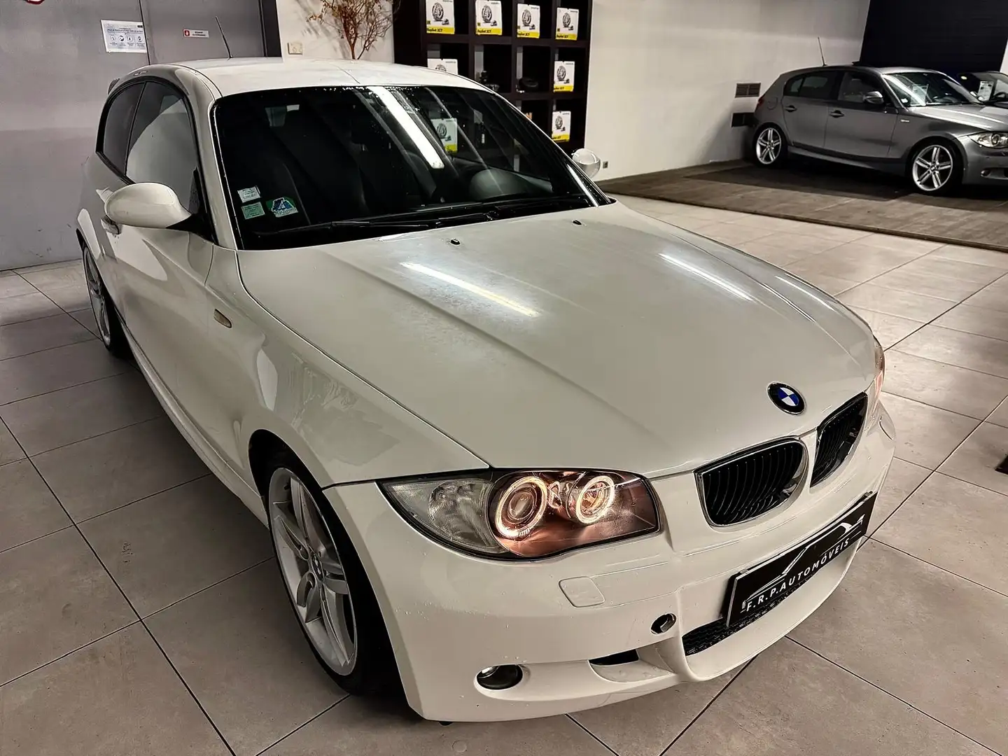 BMW 118 118d 143 ch Sport Design Blanc - 1