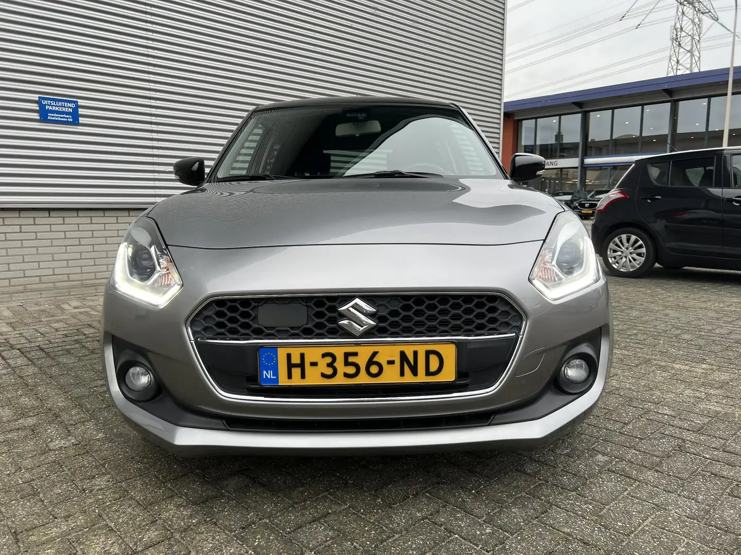 Suzuki Swift 1.2 Stijl Smart Hybrid | Climate Control | Adaptie Grau - 2